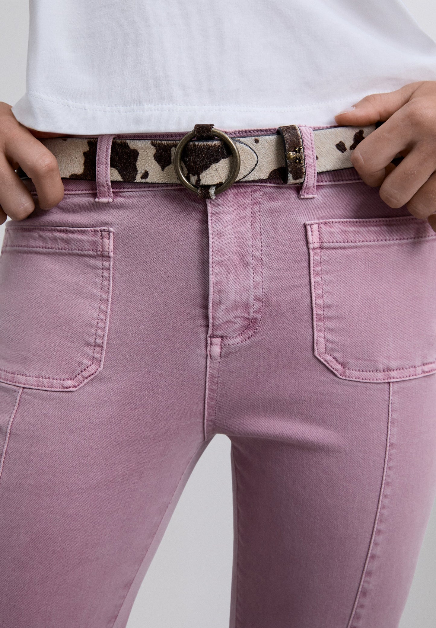 CALÇAS BOCA DE SINO COM FRANJAS