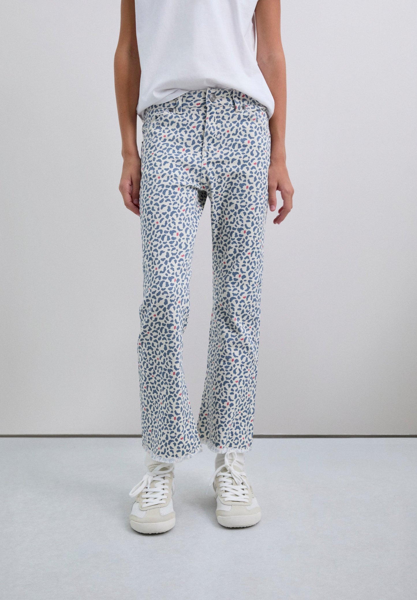 CALÇAS BOCA DE SINO ESTAMPADAS
