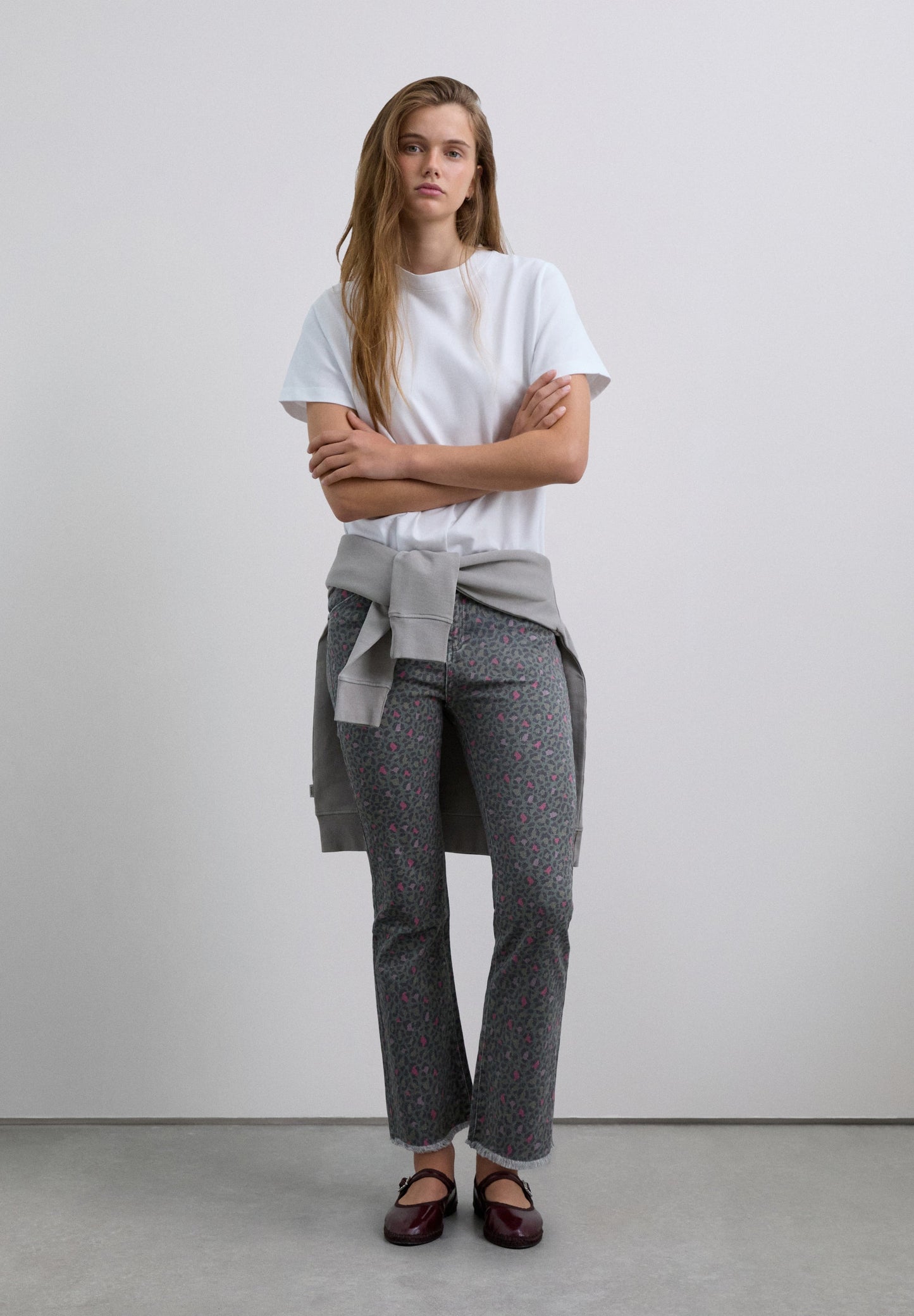 CALÇAS BOCA DE SINO ESTAMPADAS