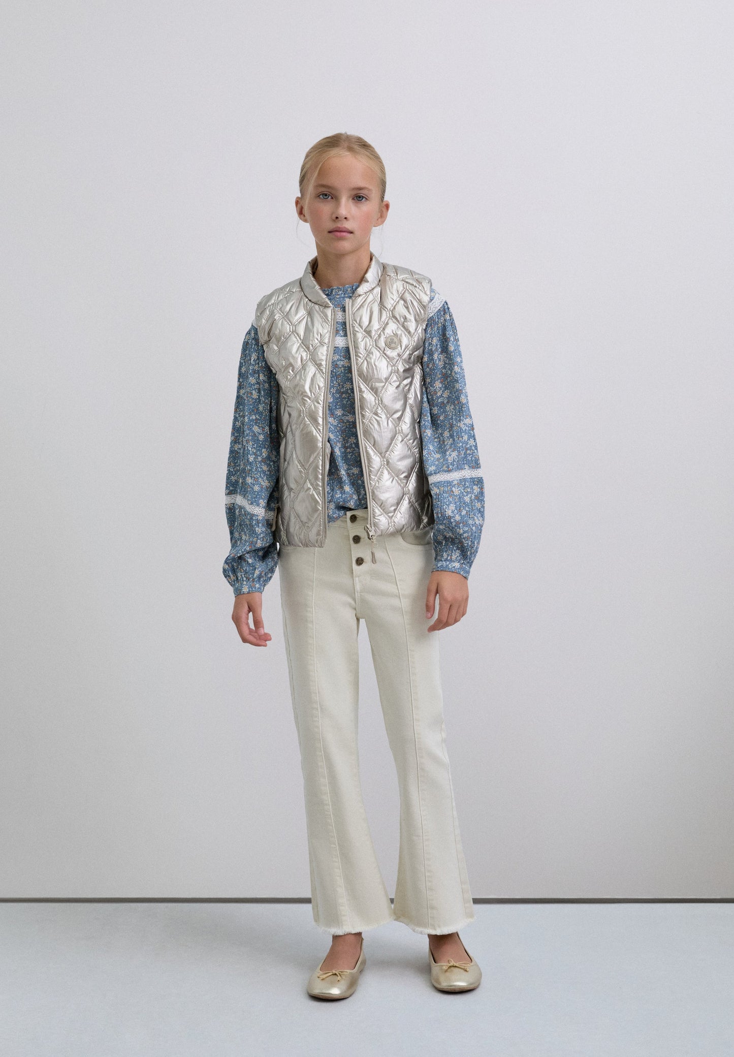 COLETE ACOLCHOADO COM SKULL