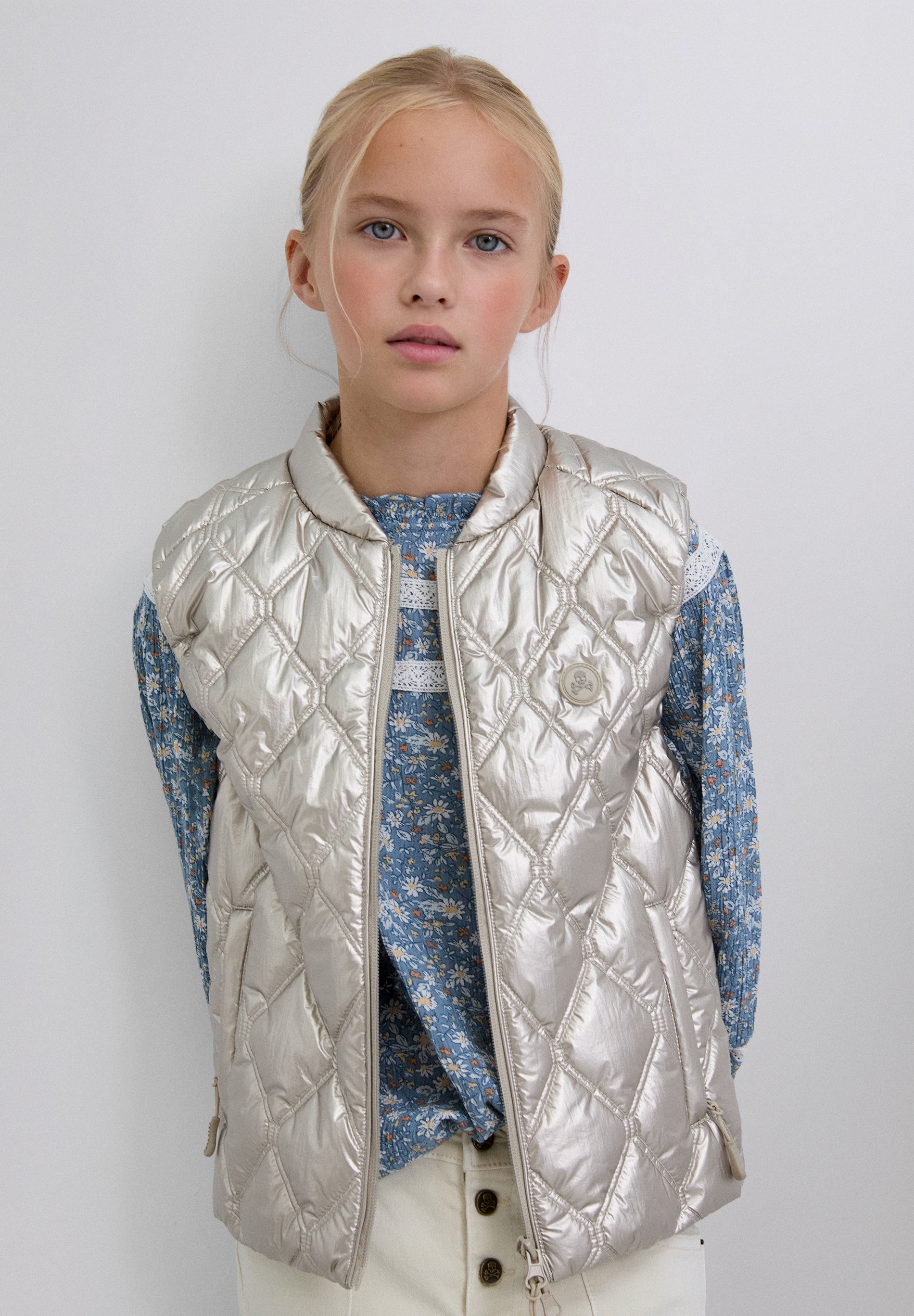 COLETE ACOLCHOADO COM SKULL