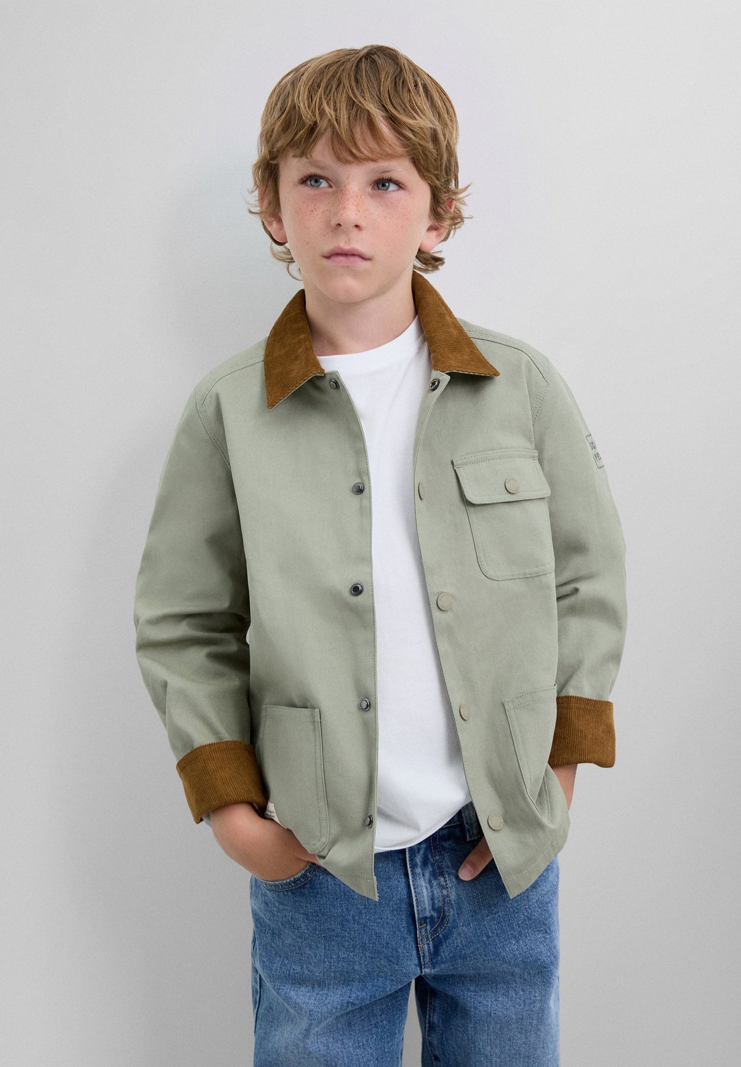 CARDIGAN COM GOLA CAMISEIRO