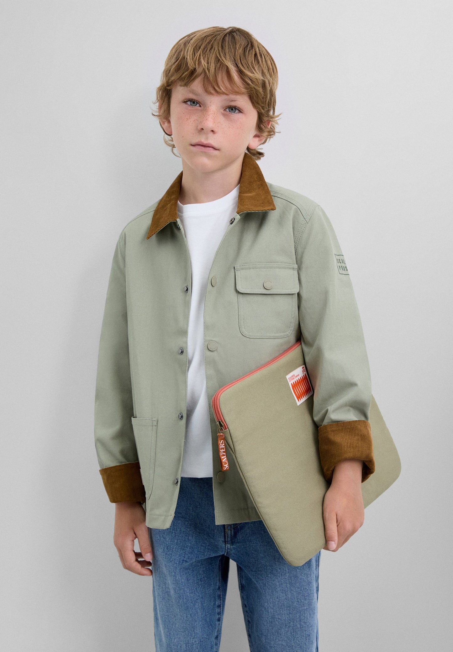 CARDIGAN COM GOLA CAMISEIRO