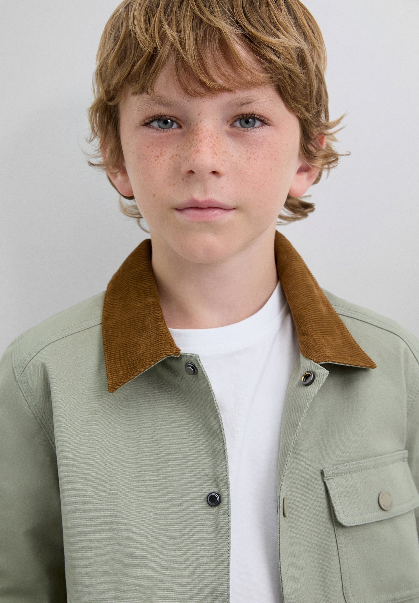 CARDIGAN COM GOLA CAMISEIRO