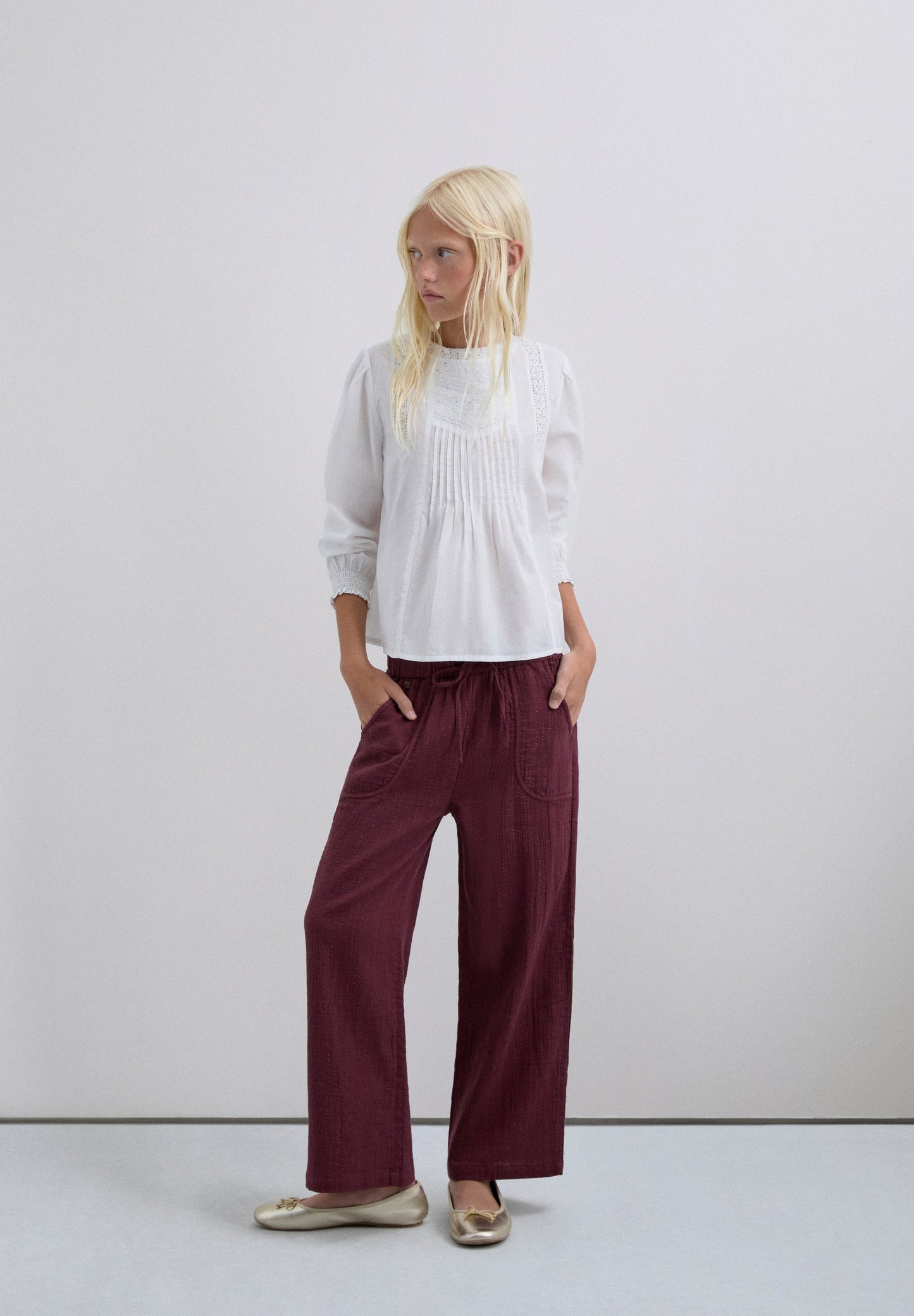 BLUSA MOTIVOS RENDA