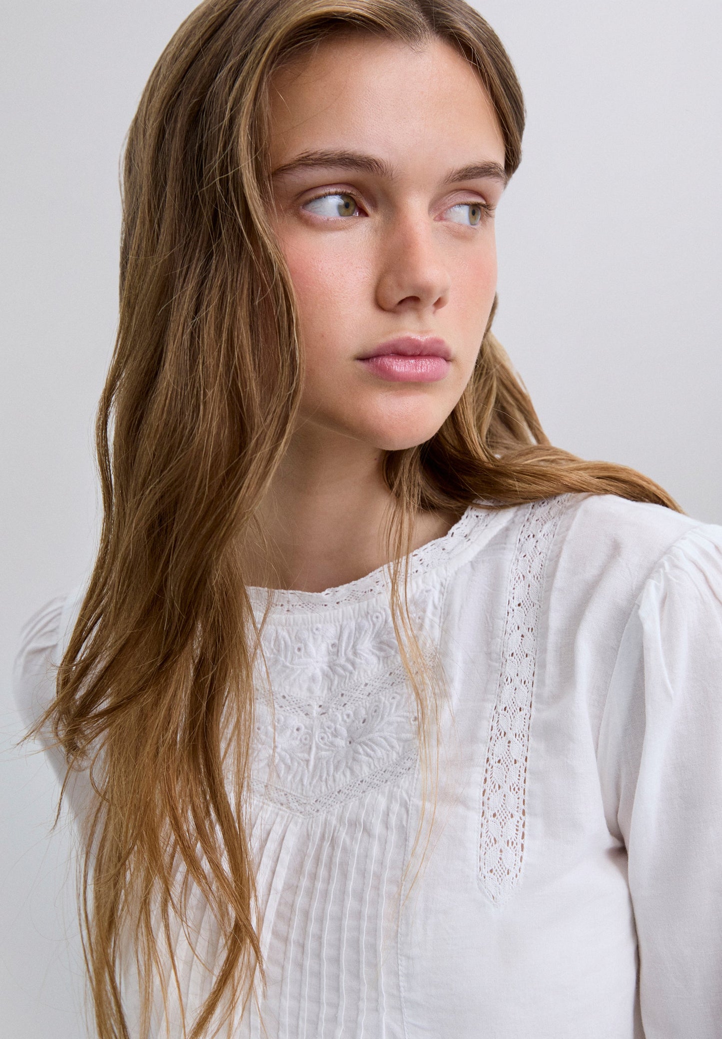 BLUSA MOTIVOS RENDA