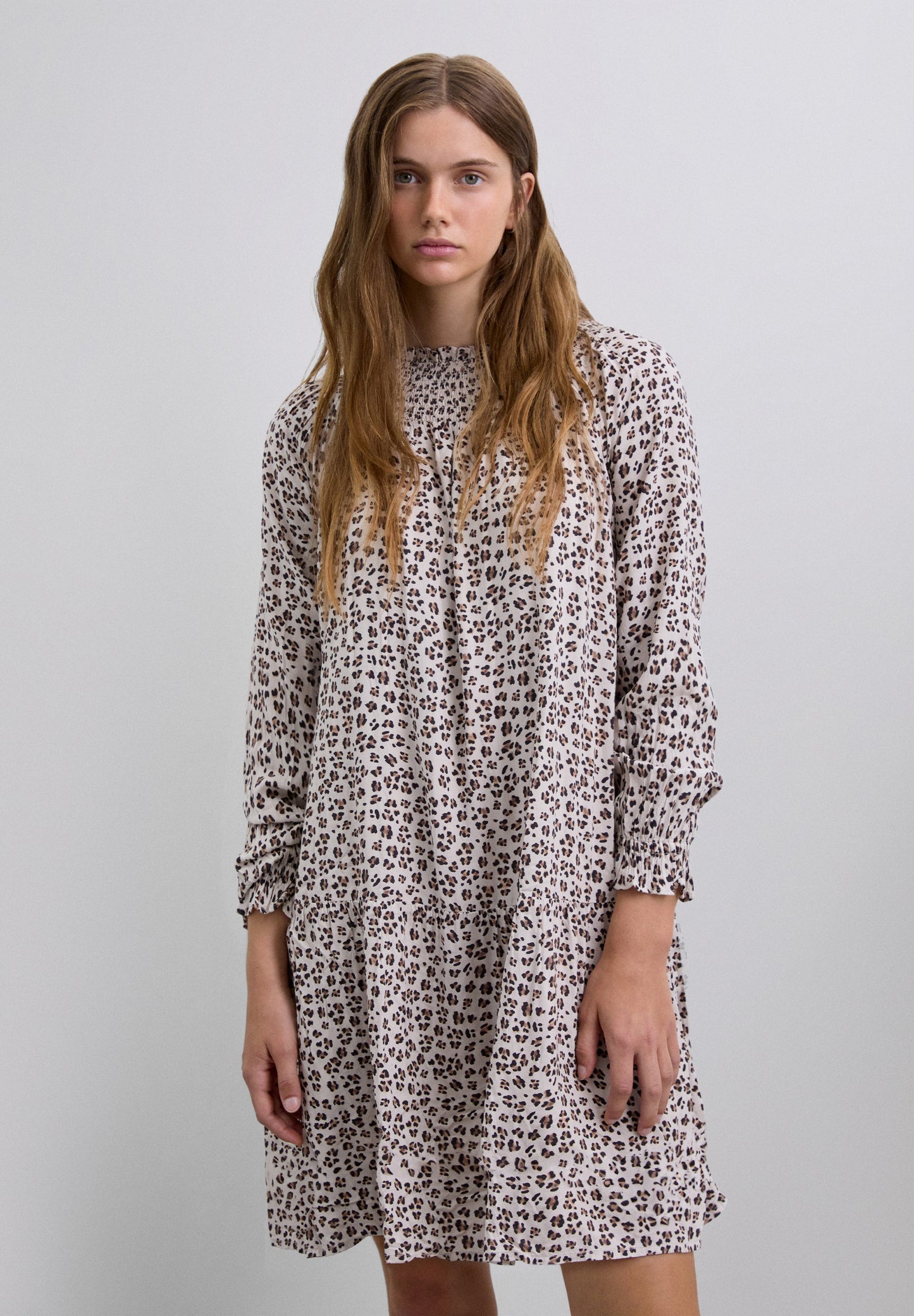 VESTIDO PADRÃO ESTAMPADO ANIMAL