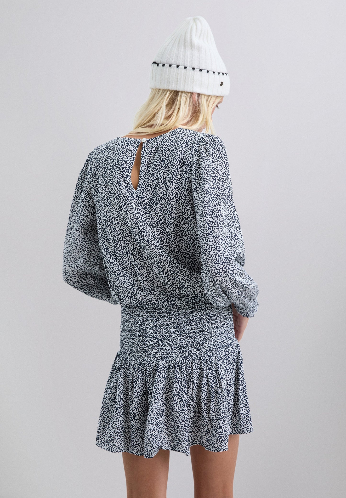 VESTIDO MINI COM PADRÃO