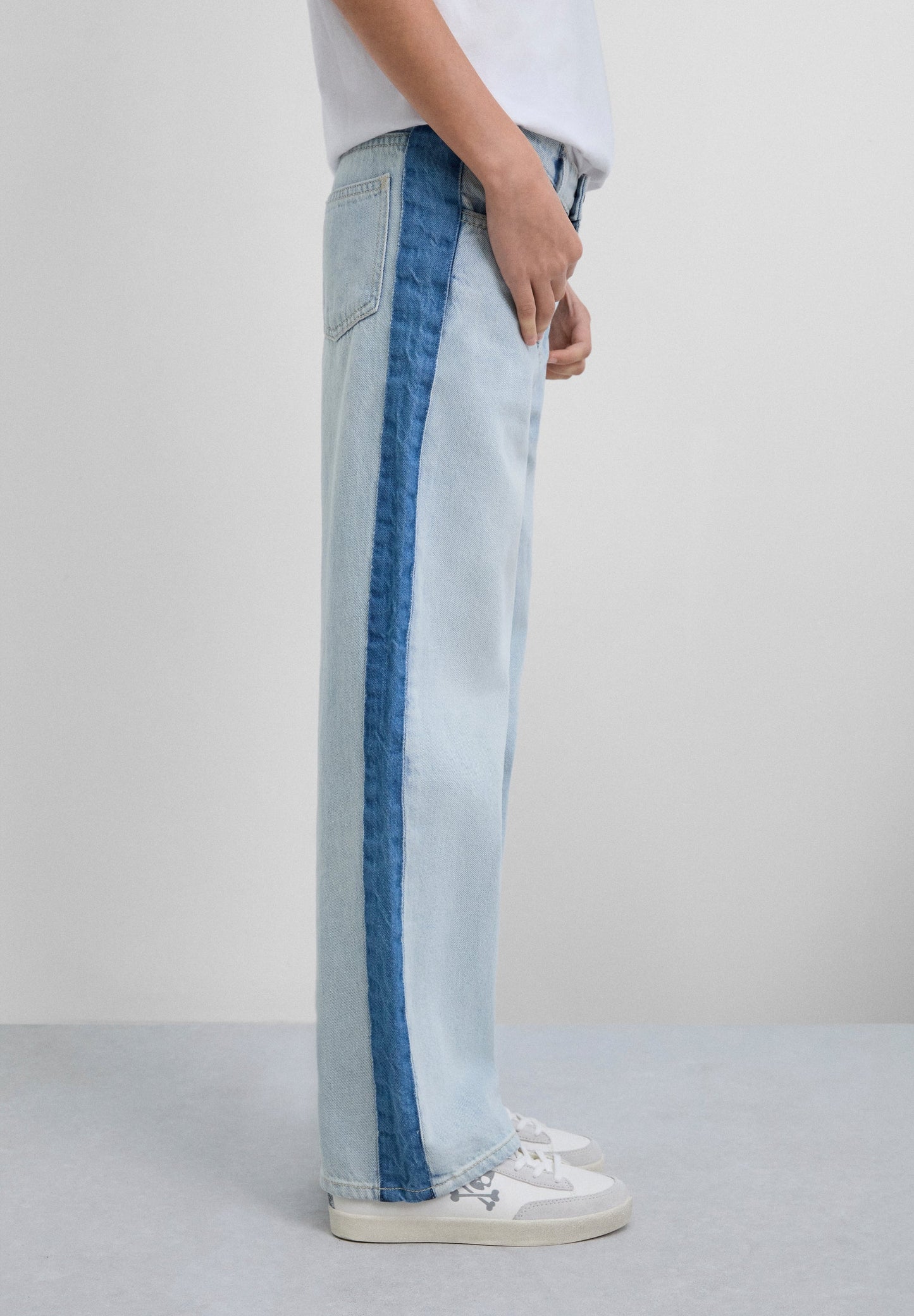 JEANS DENIM LINHA EM CONTRASTE