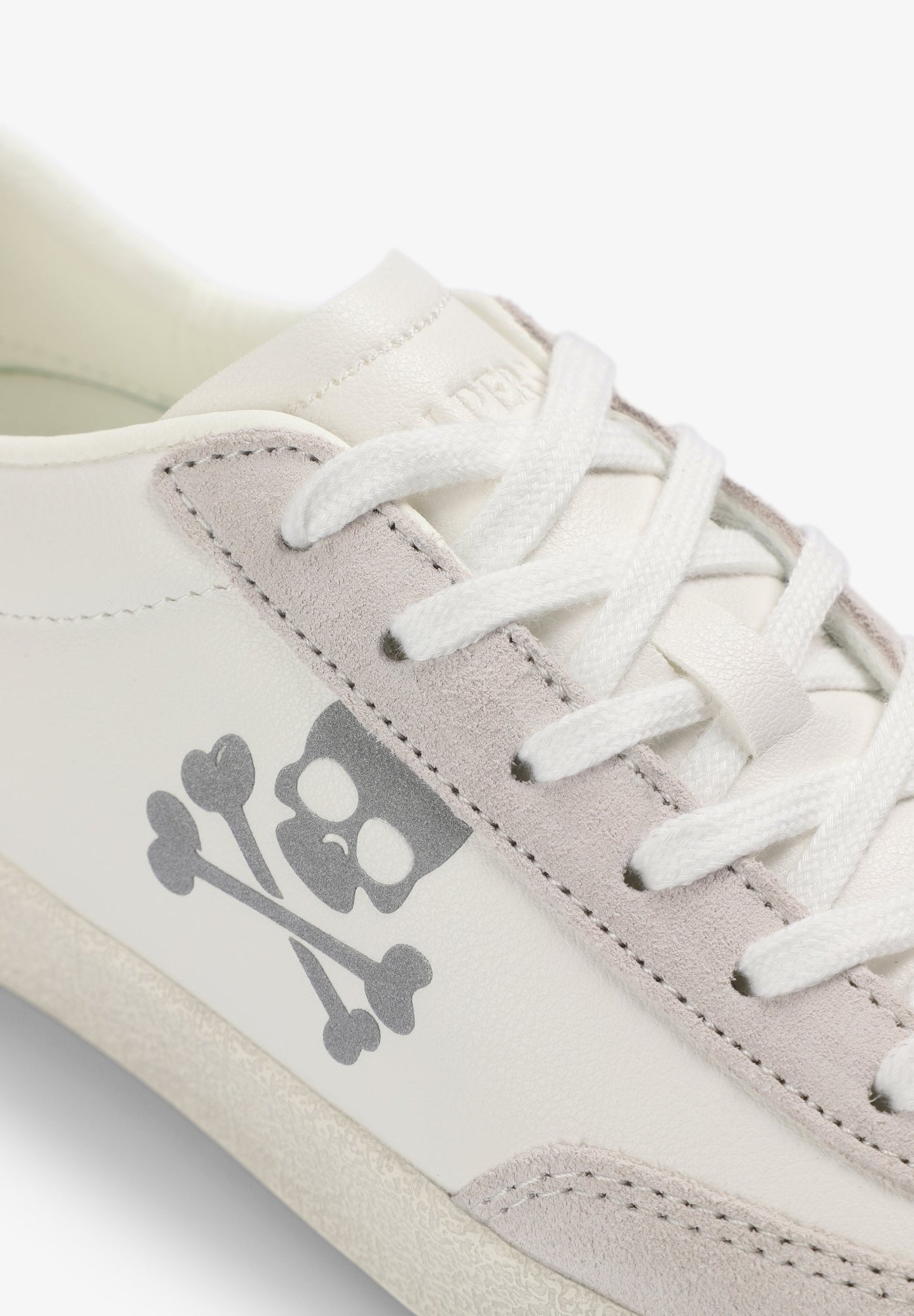 SAPATILHAS EM GLITTER COM SKULL