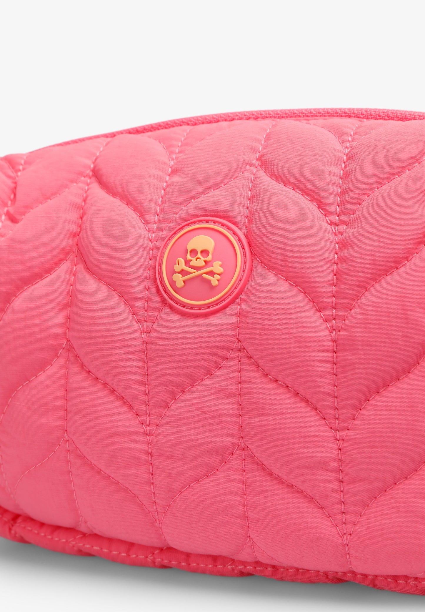 NÉCESSAIRE COM LOGÓTIPO