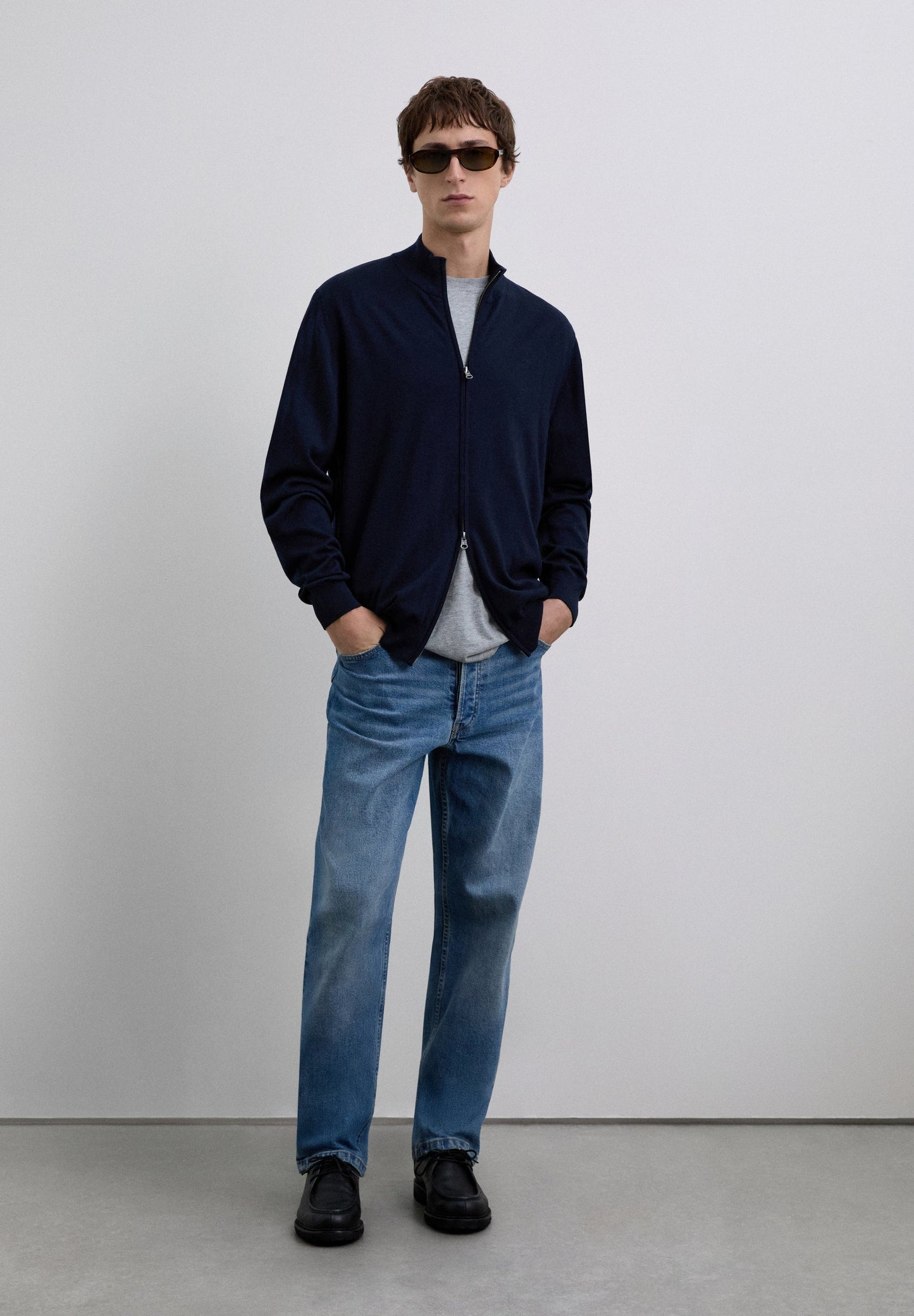 CARDIGAN COM FECHO DE CORRER EM LÃ MERINO