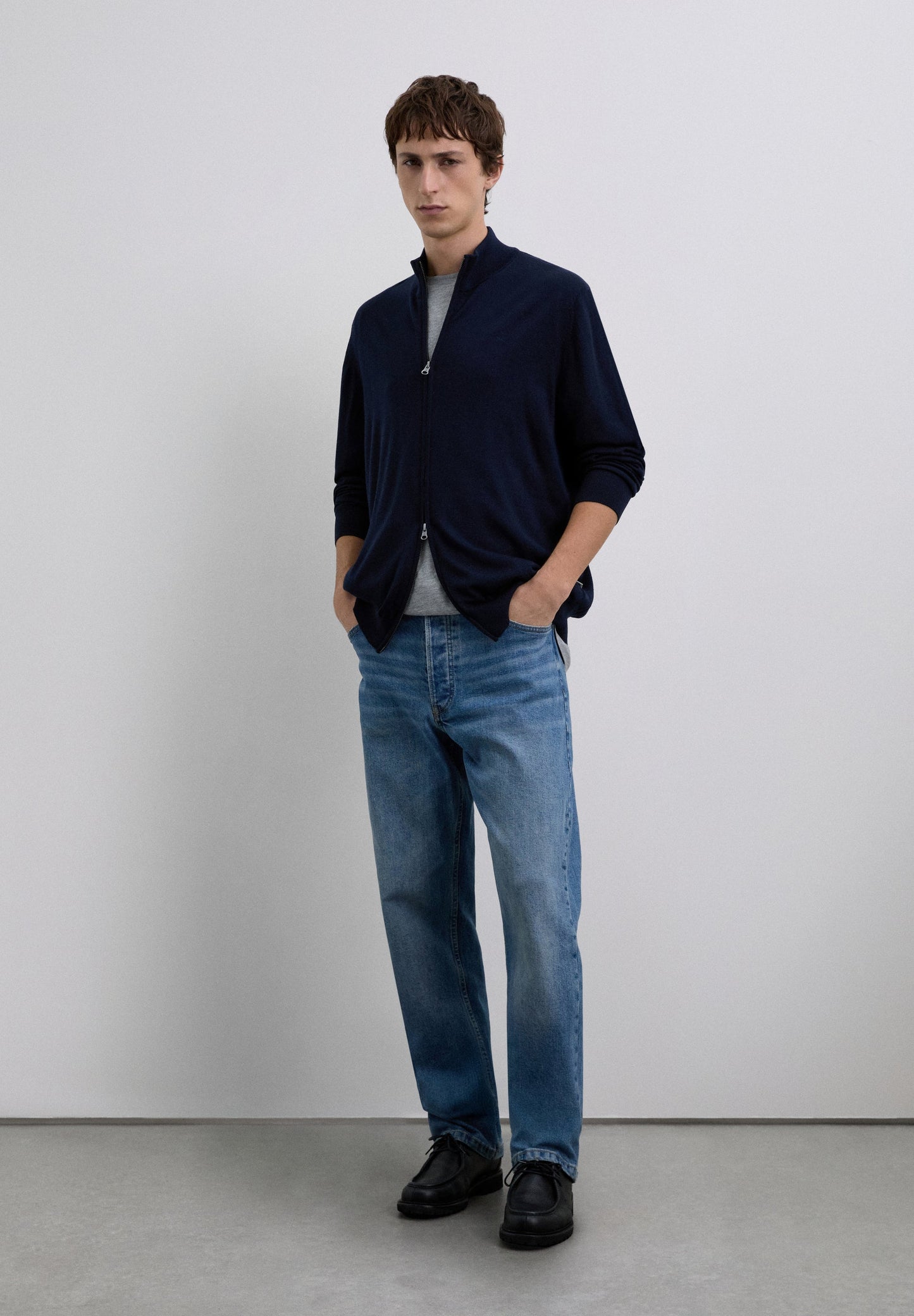 CARDIGAN COM FECHO DE CORRER EM LÃ MERINO