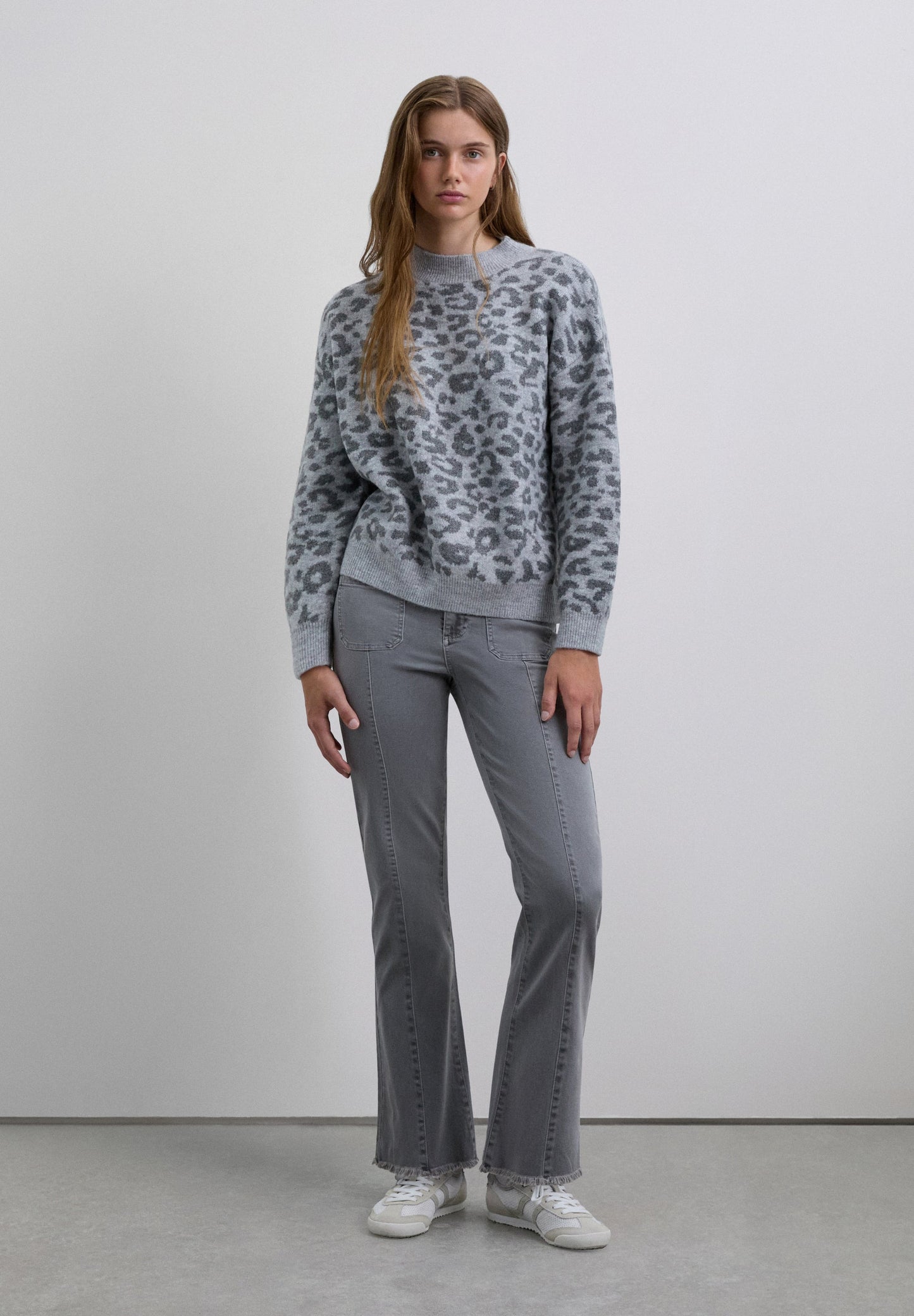 SEATER EM MALHA COM ESTAMPADO ANIMAL