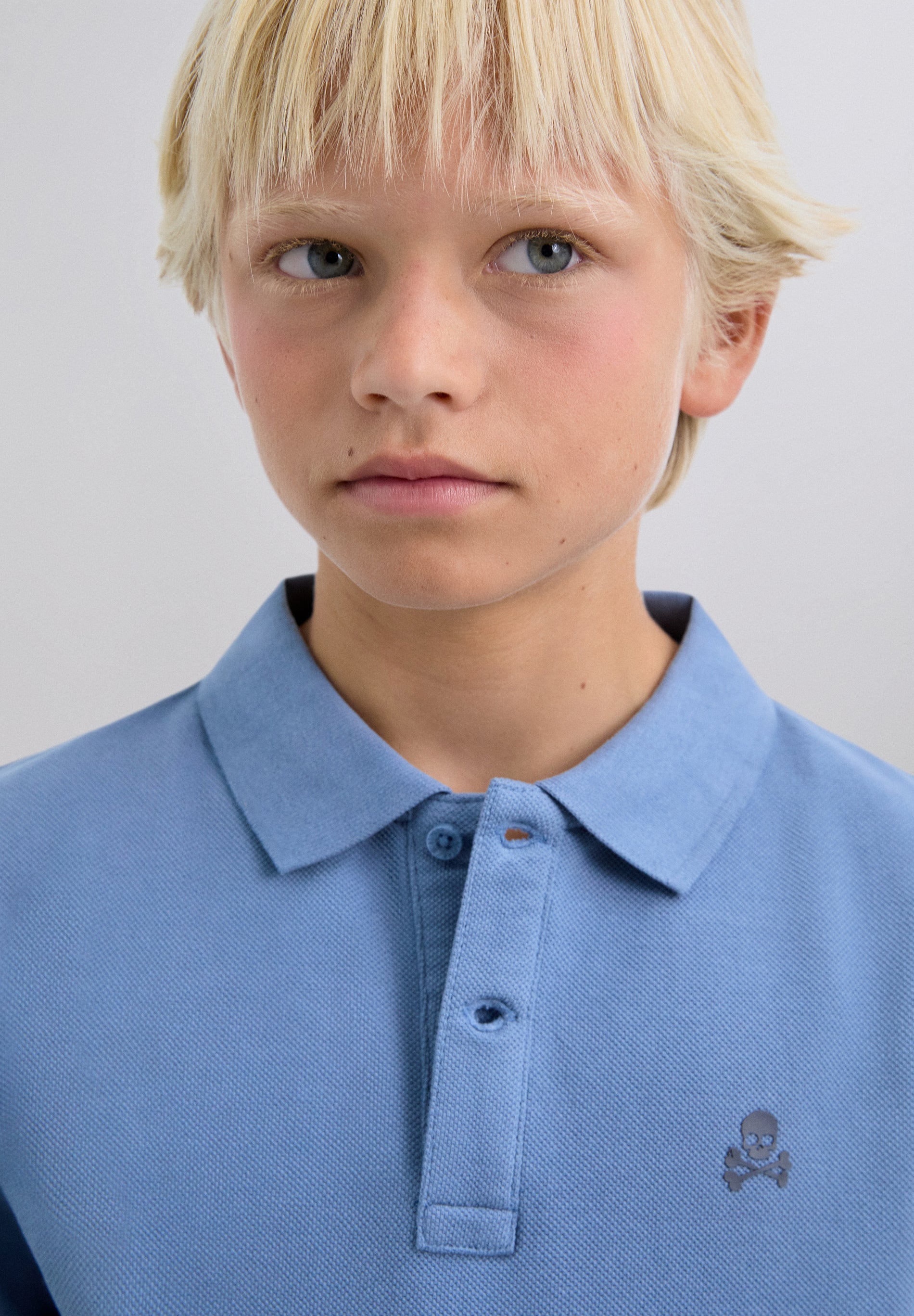 CAMISA POLO BÁSICA COM SKULL