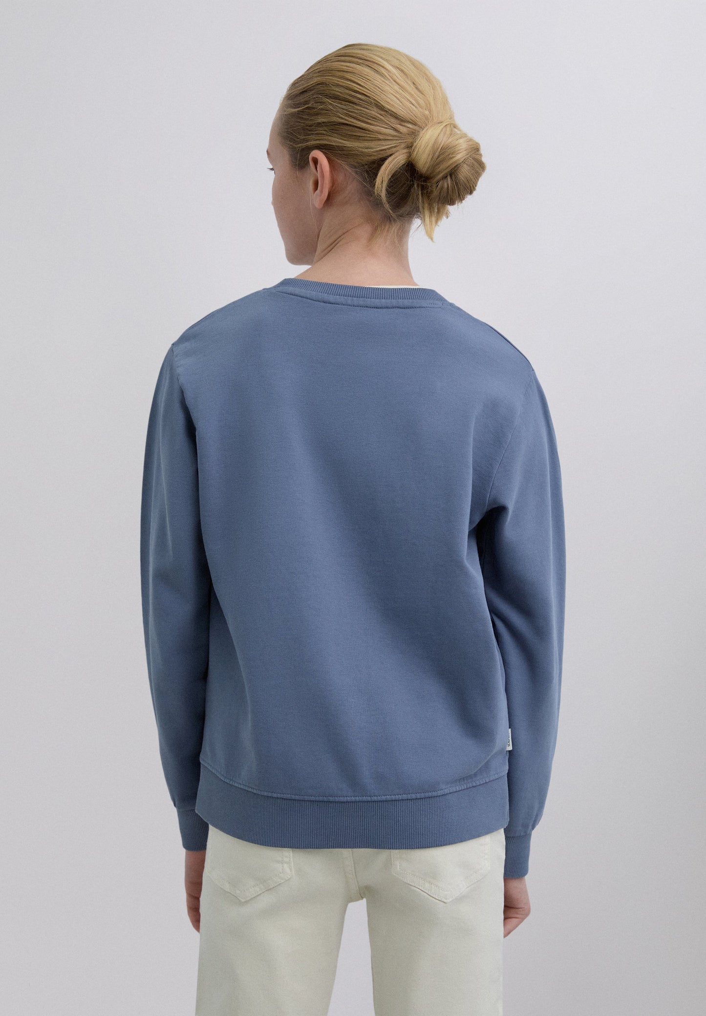 SWEATSHIRT COM PADRÃO FLORAL