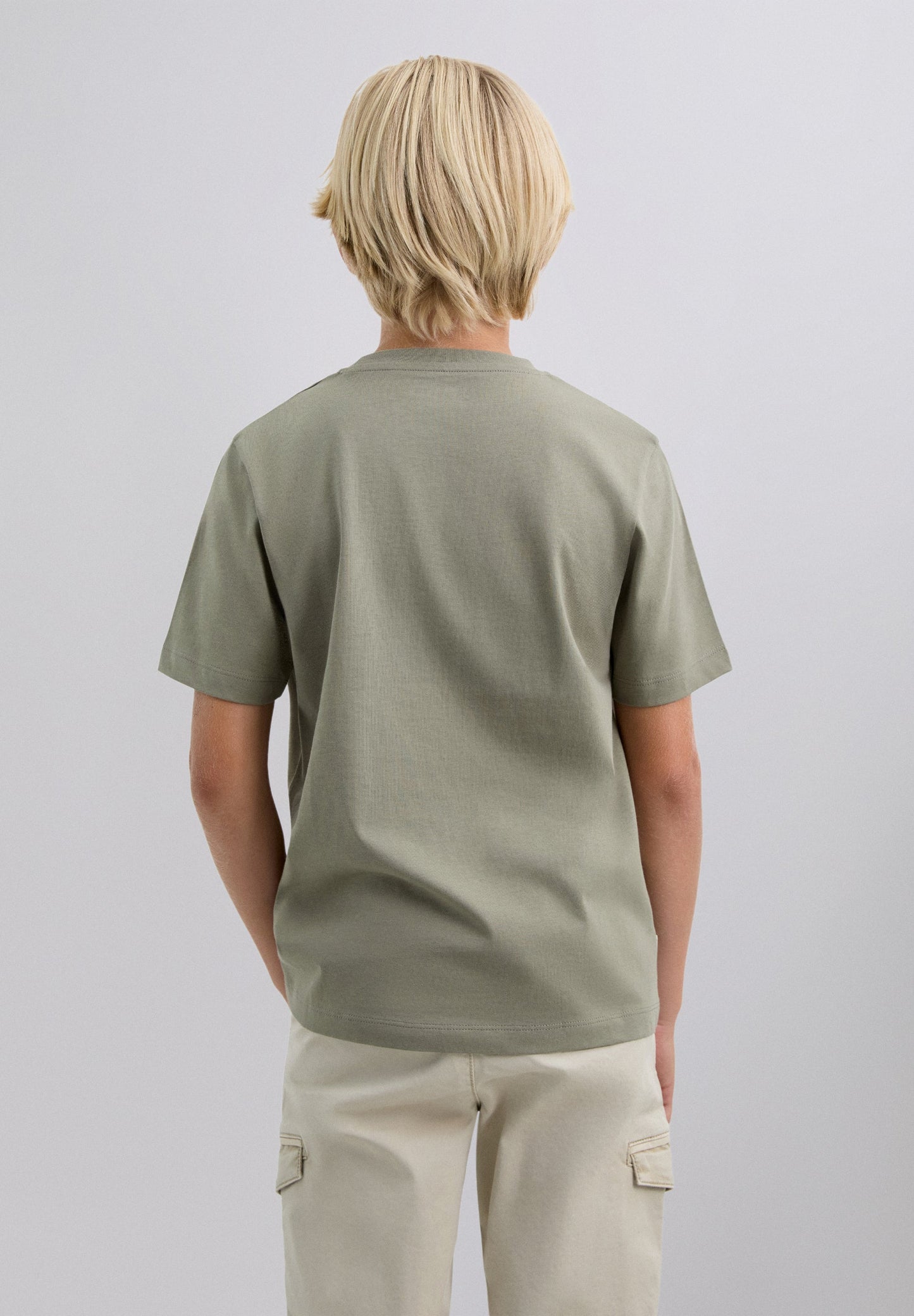 T-SHIRT COM SKULL E PADRÃO