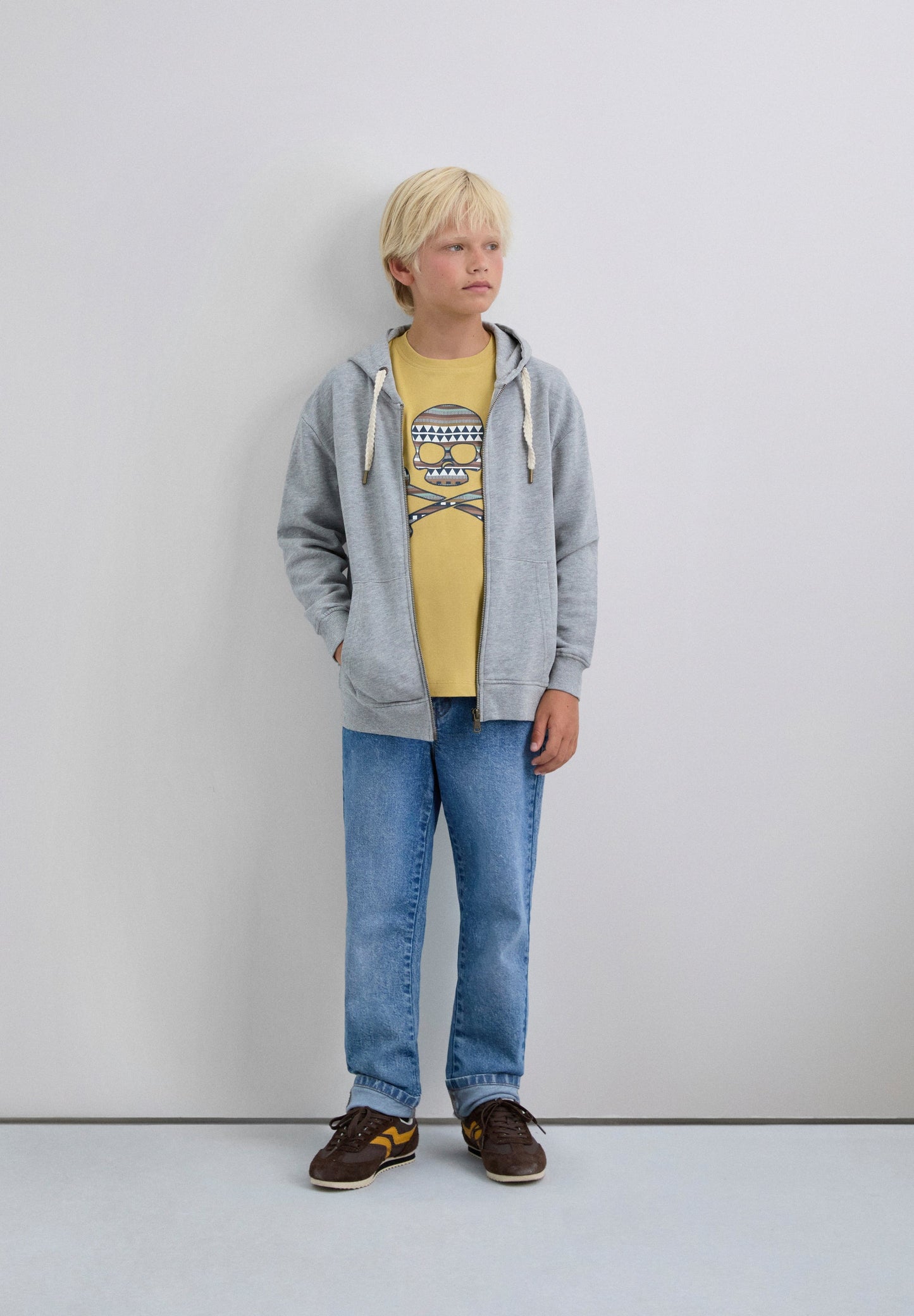 T-SHIRT COM SKULL E PADRÃO