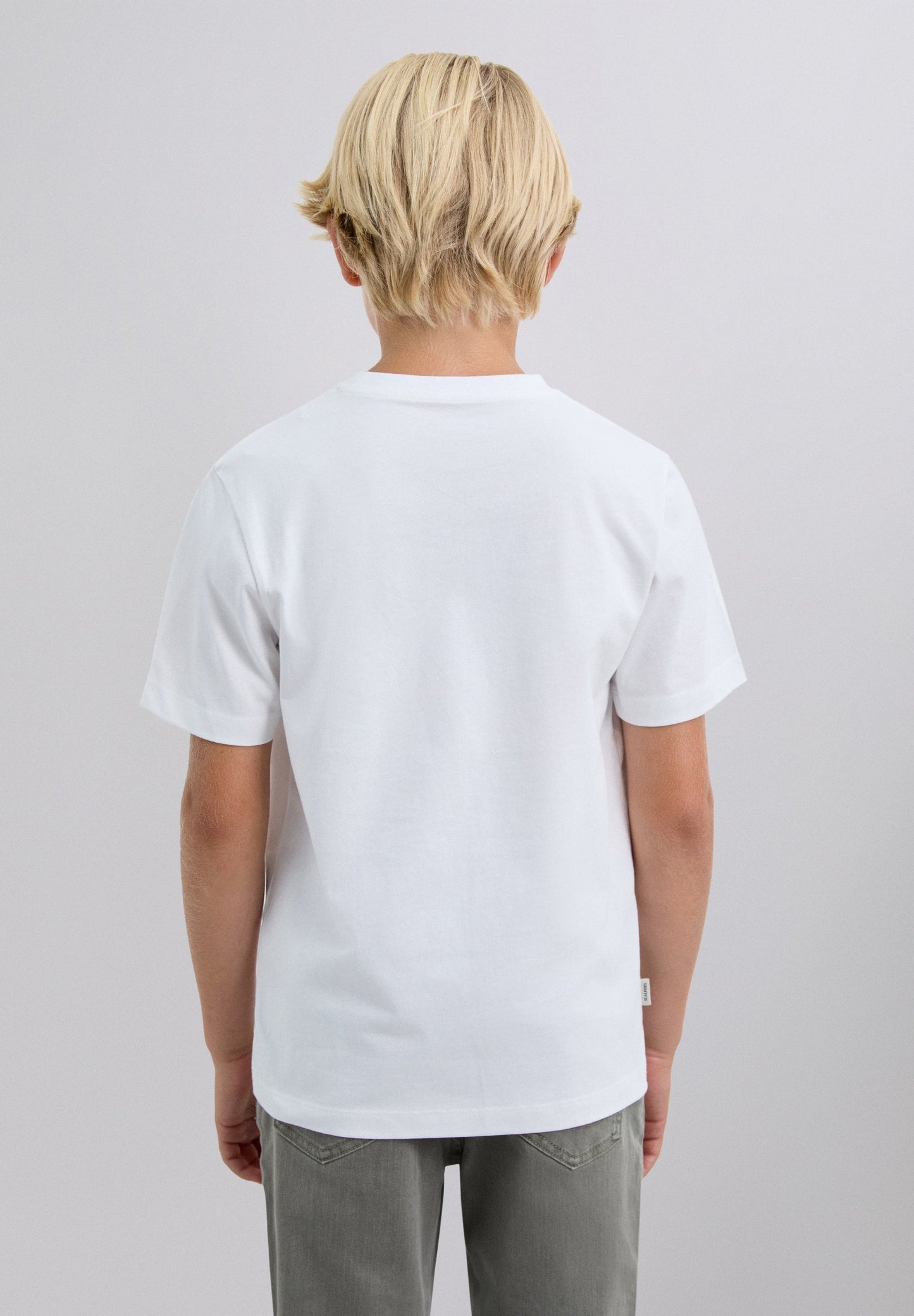 T-SHIRT COM SKULL E PADRÃO