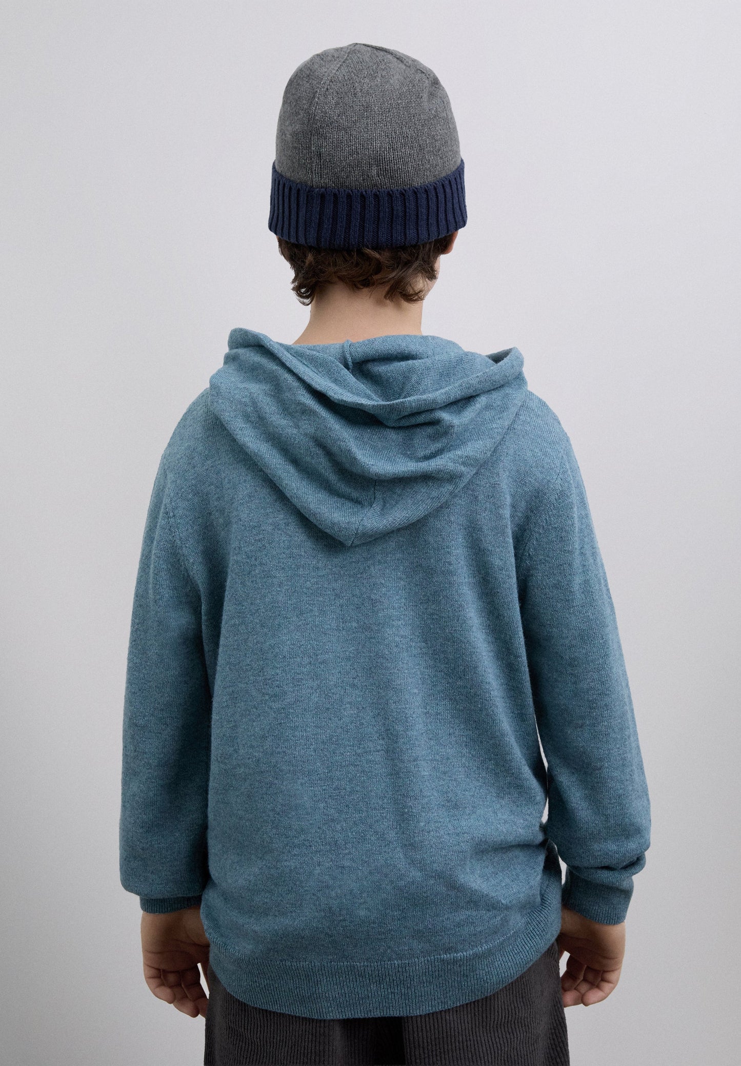 SWEATER LOGÓTIPO CAPUZ