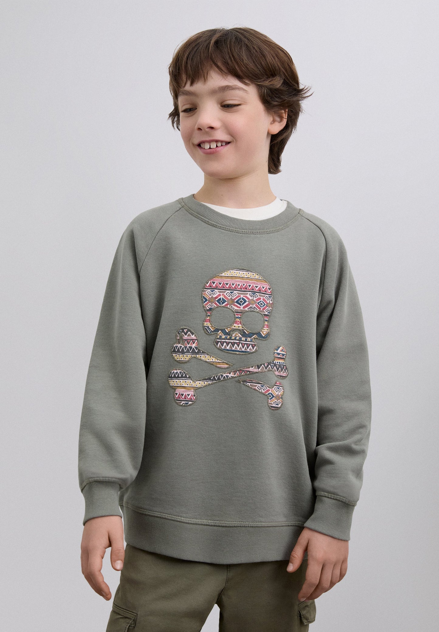 SWEATSHIRT COM PADRÃO DE LOGÓTIPO