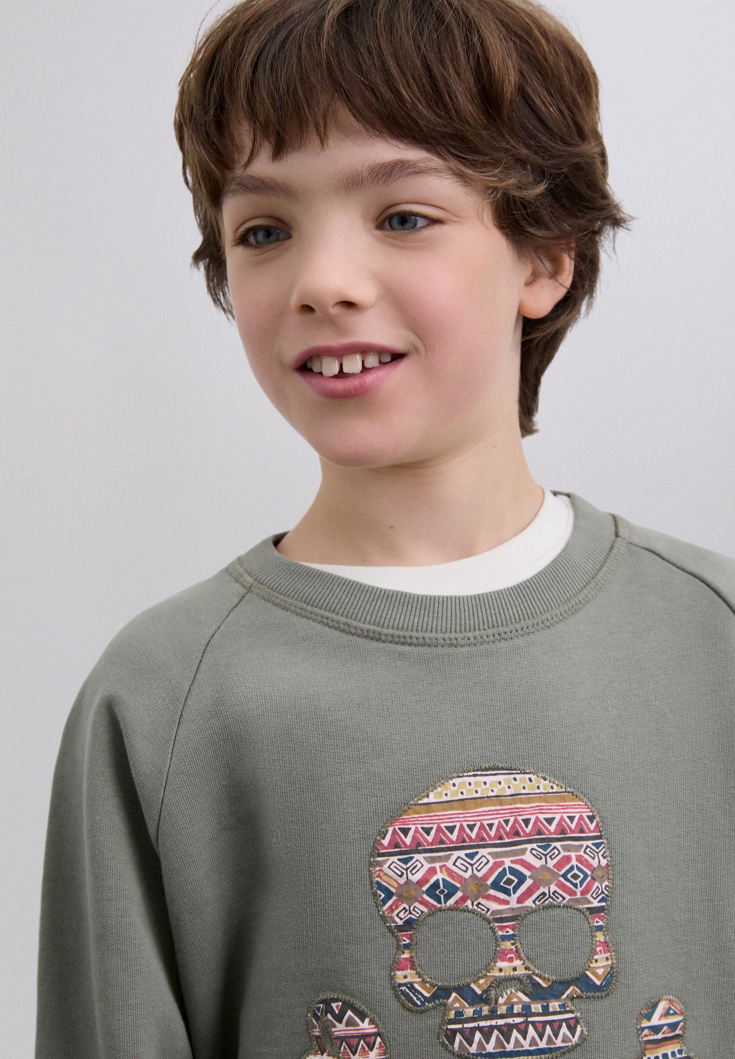 SWEATSHIRT COM PADRÃO DE LOGÓTIPO