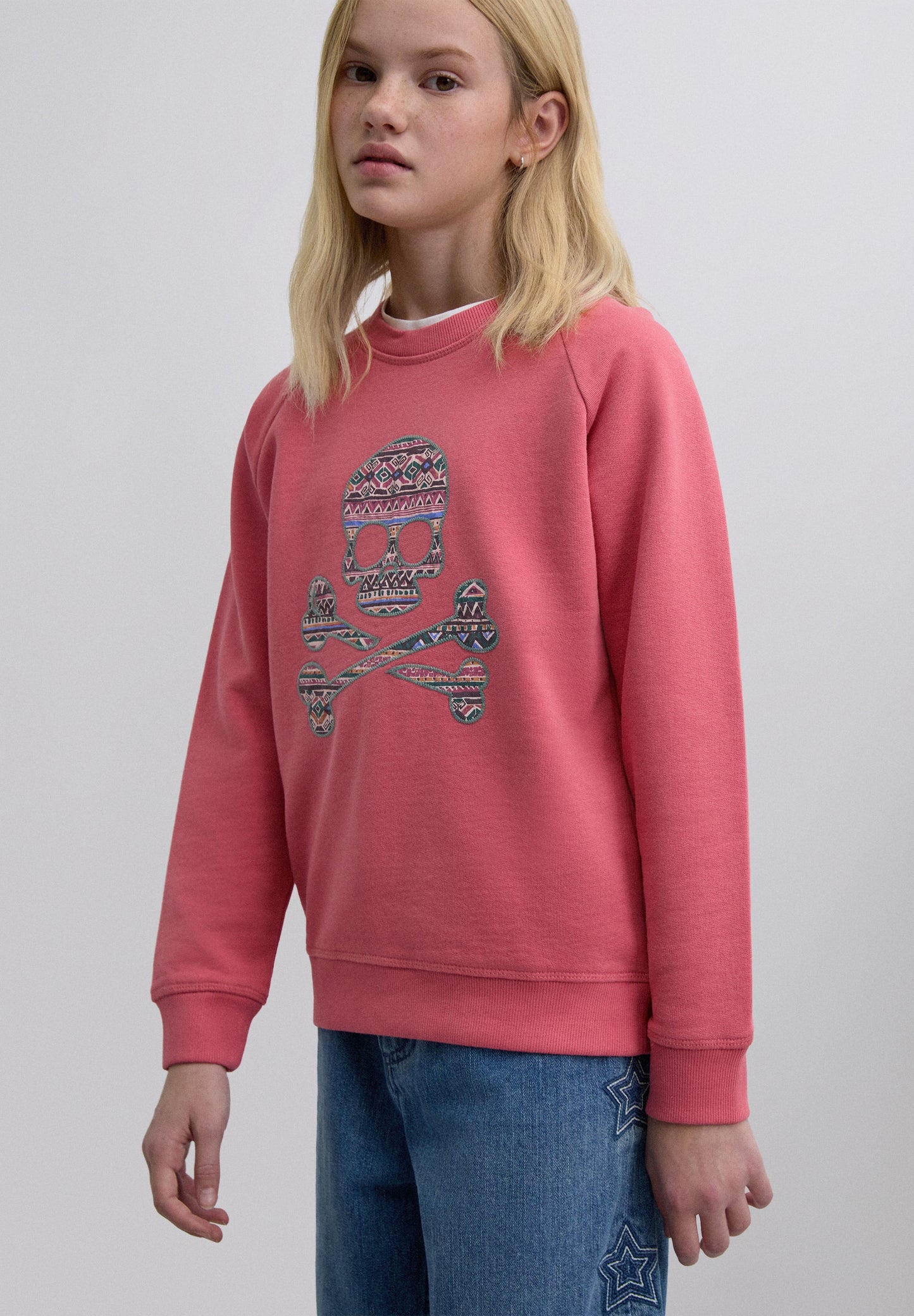 SWEATSHIRT COM PADRÃO DE LOGÓTIPO