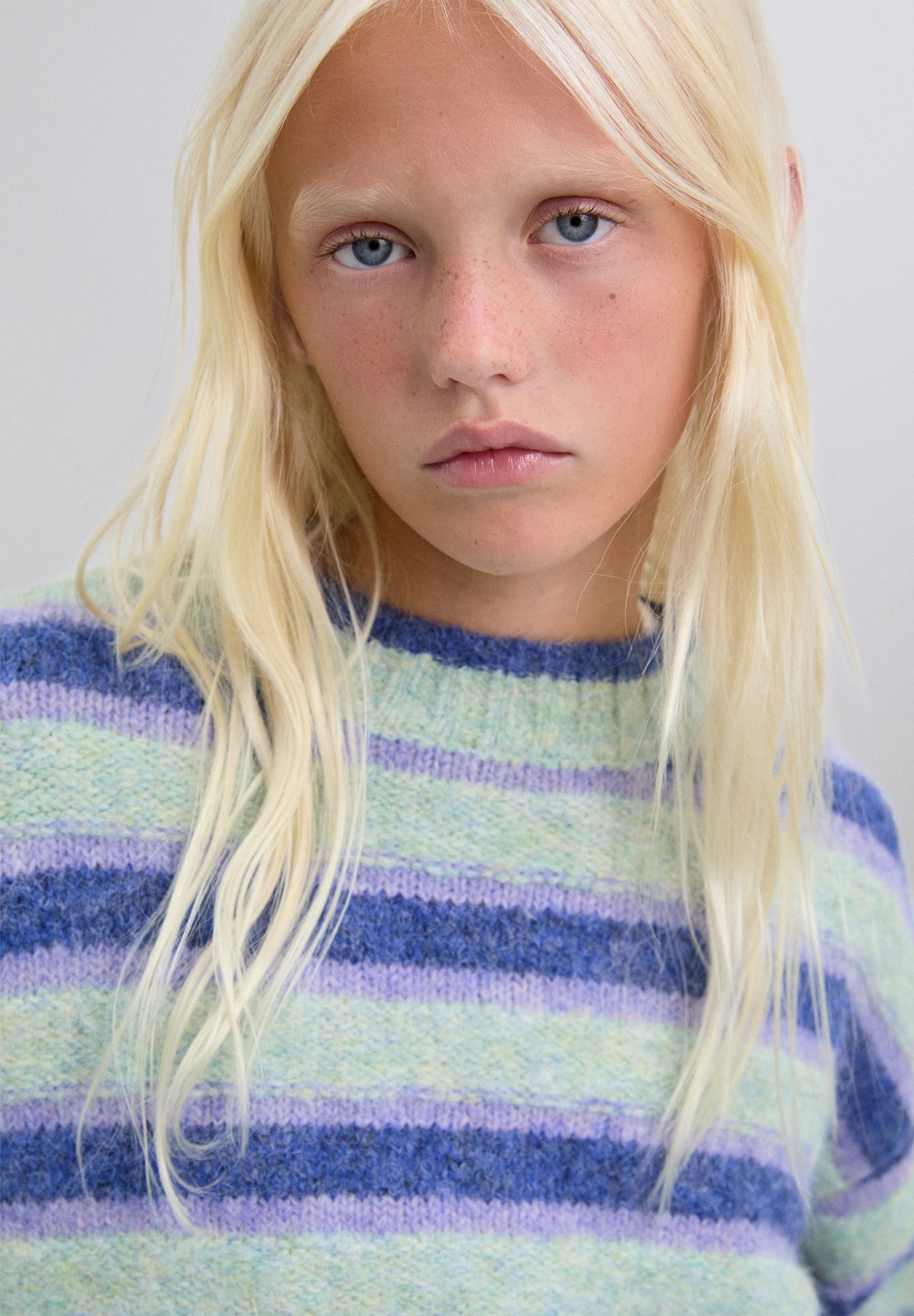 CAMISOLA DE MALHA ÀS RISCAS