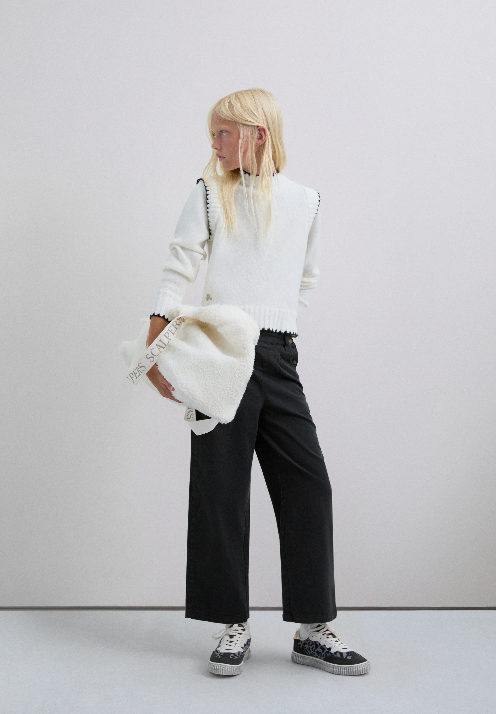 SWEATER DE MALHA COM CONTRASTE