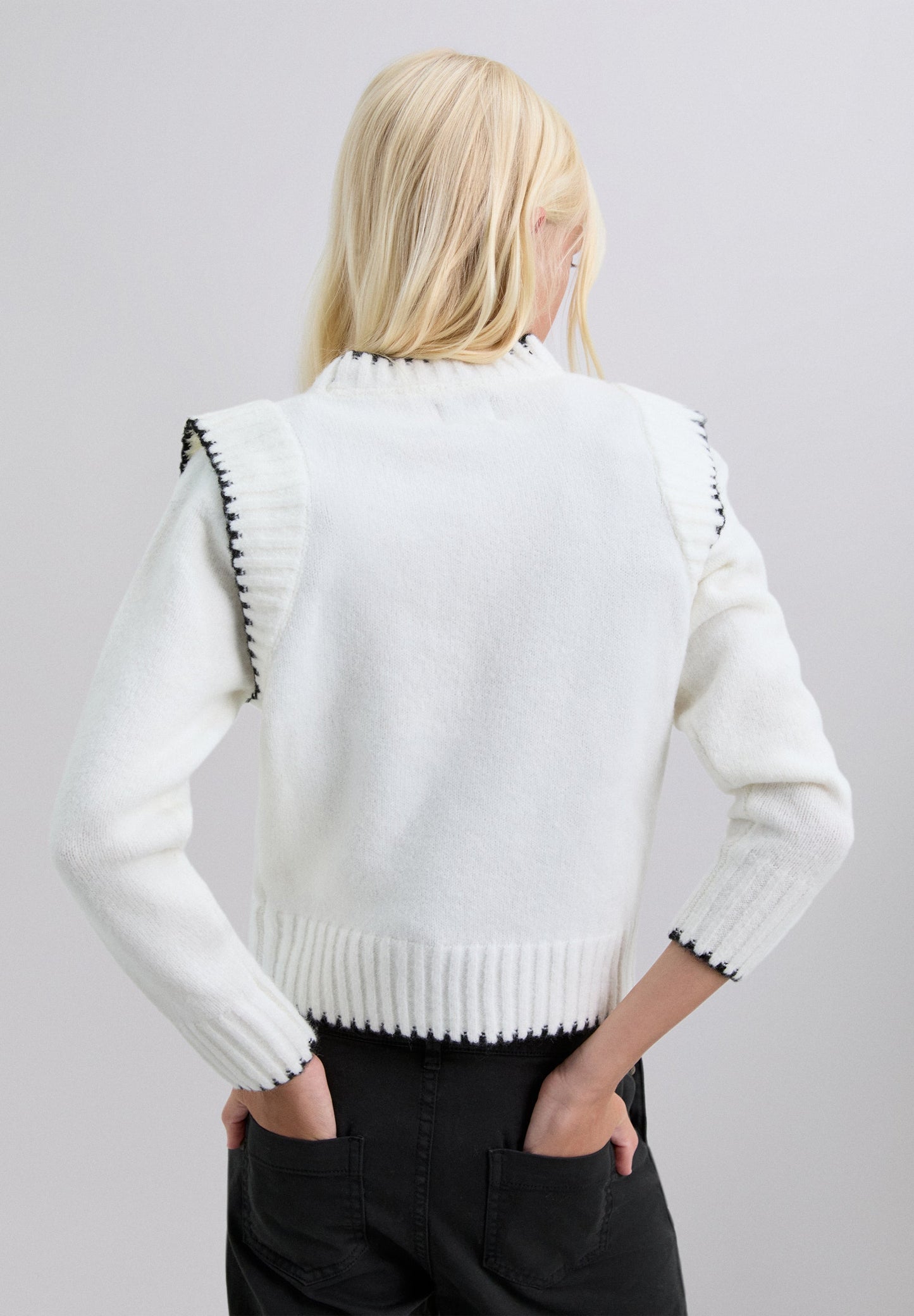 SWEATER DE MALHA COM CONTRASTE
