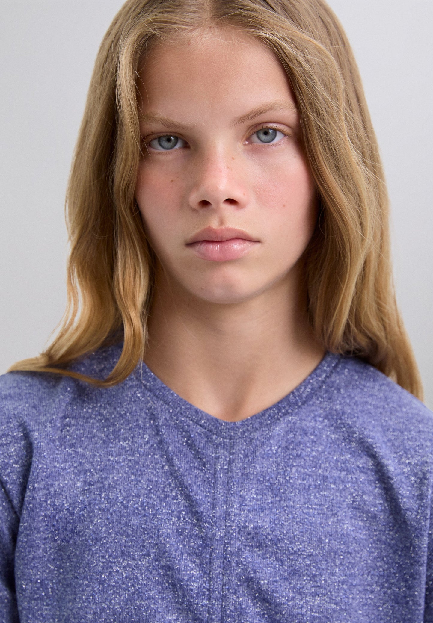 CAMISA COM FRANZIDO AJUSTÁVEL