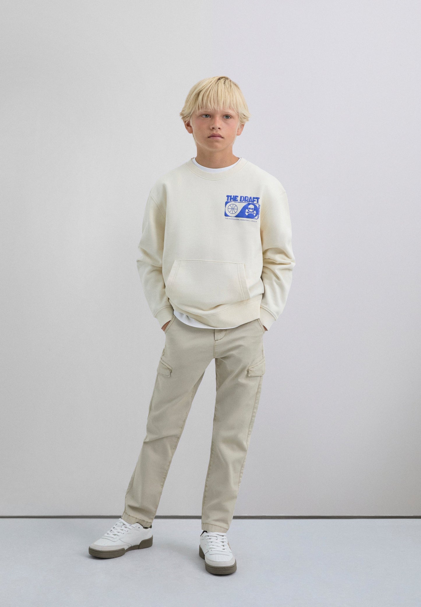 SWEATSHIRT COM PADRÃO A CONTRASTAR