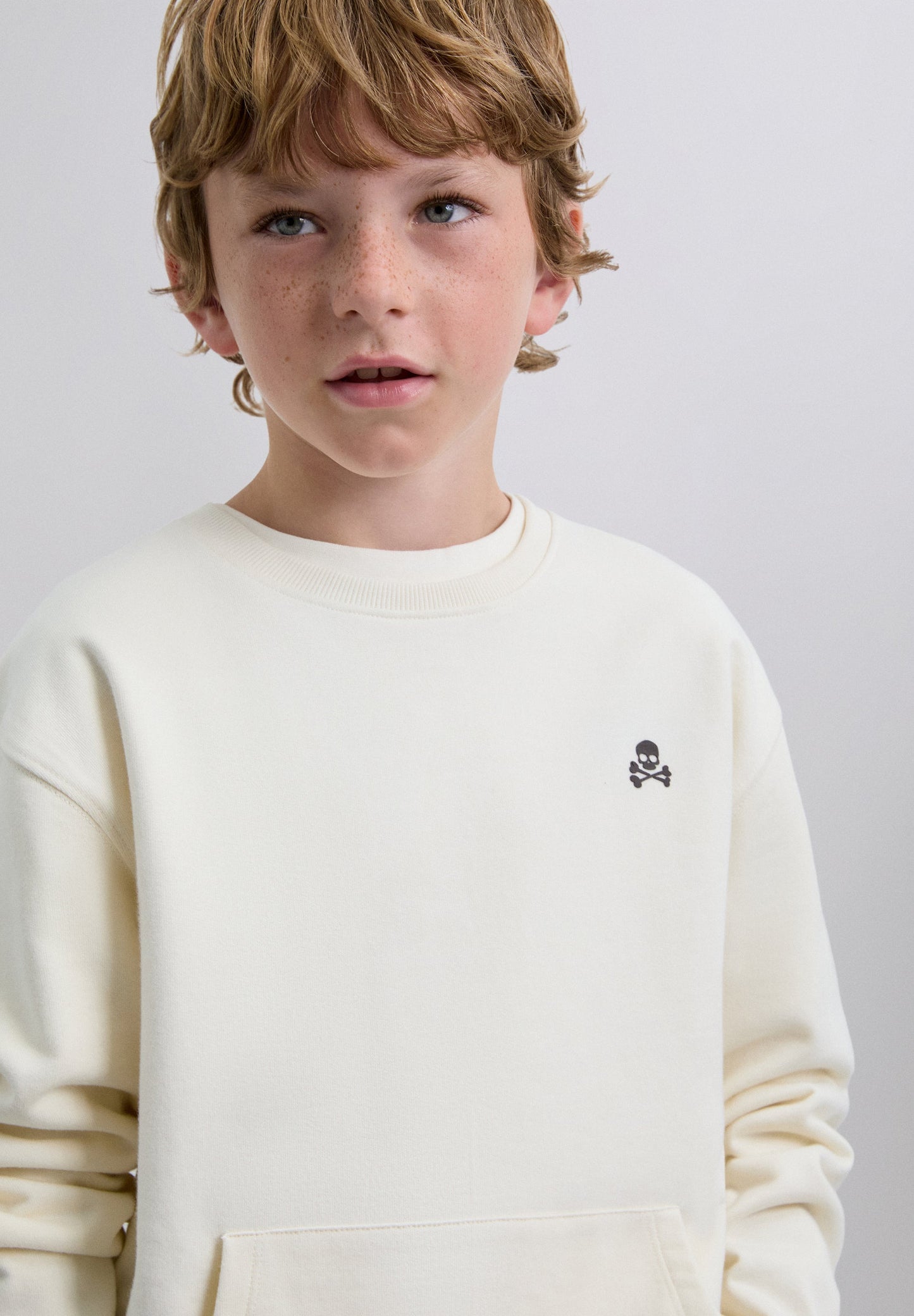 SWEATSHIRT COM SKULL E PADRÃO