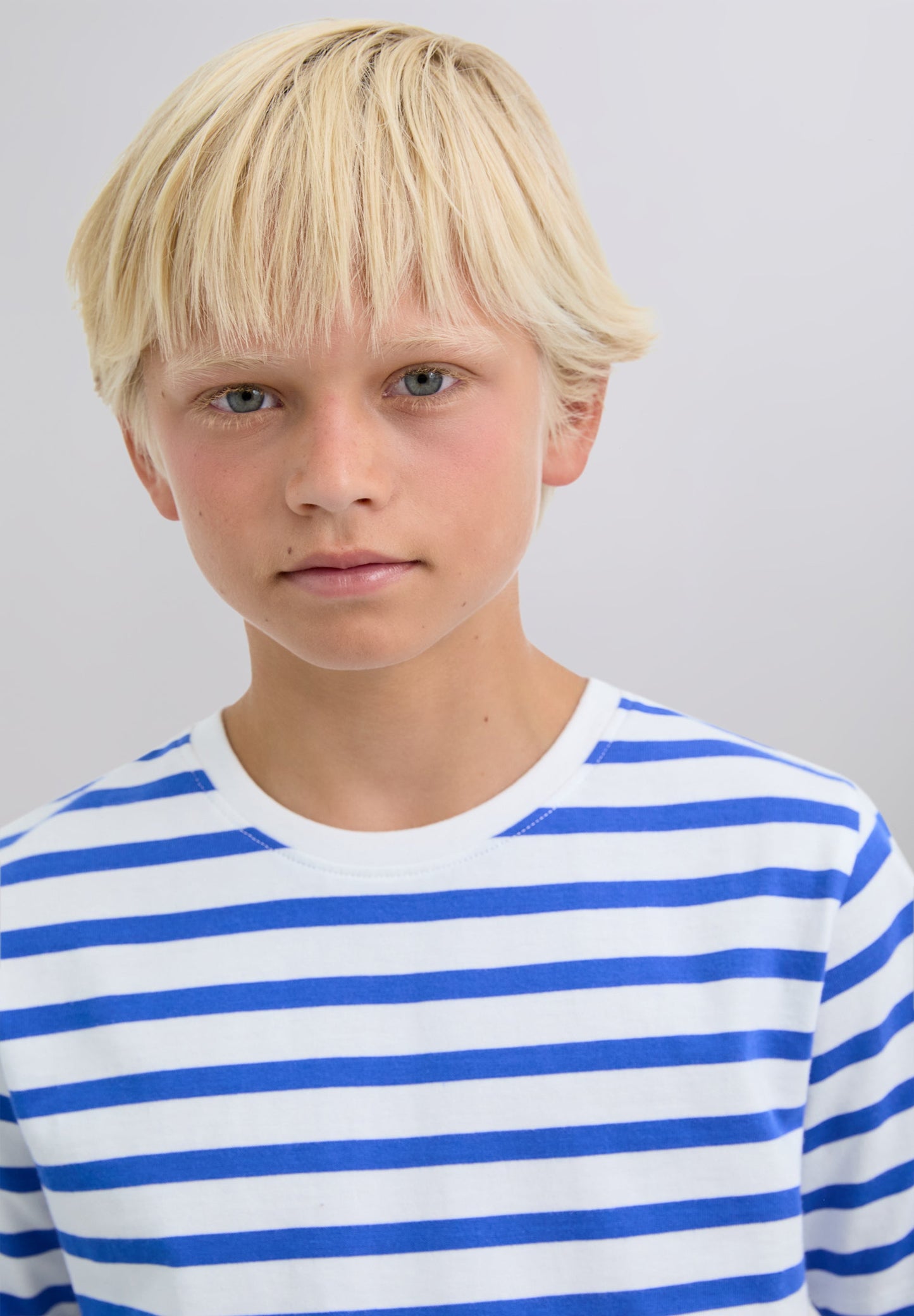 T-SHIRT ÀS RISCAS