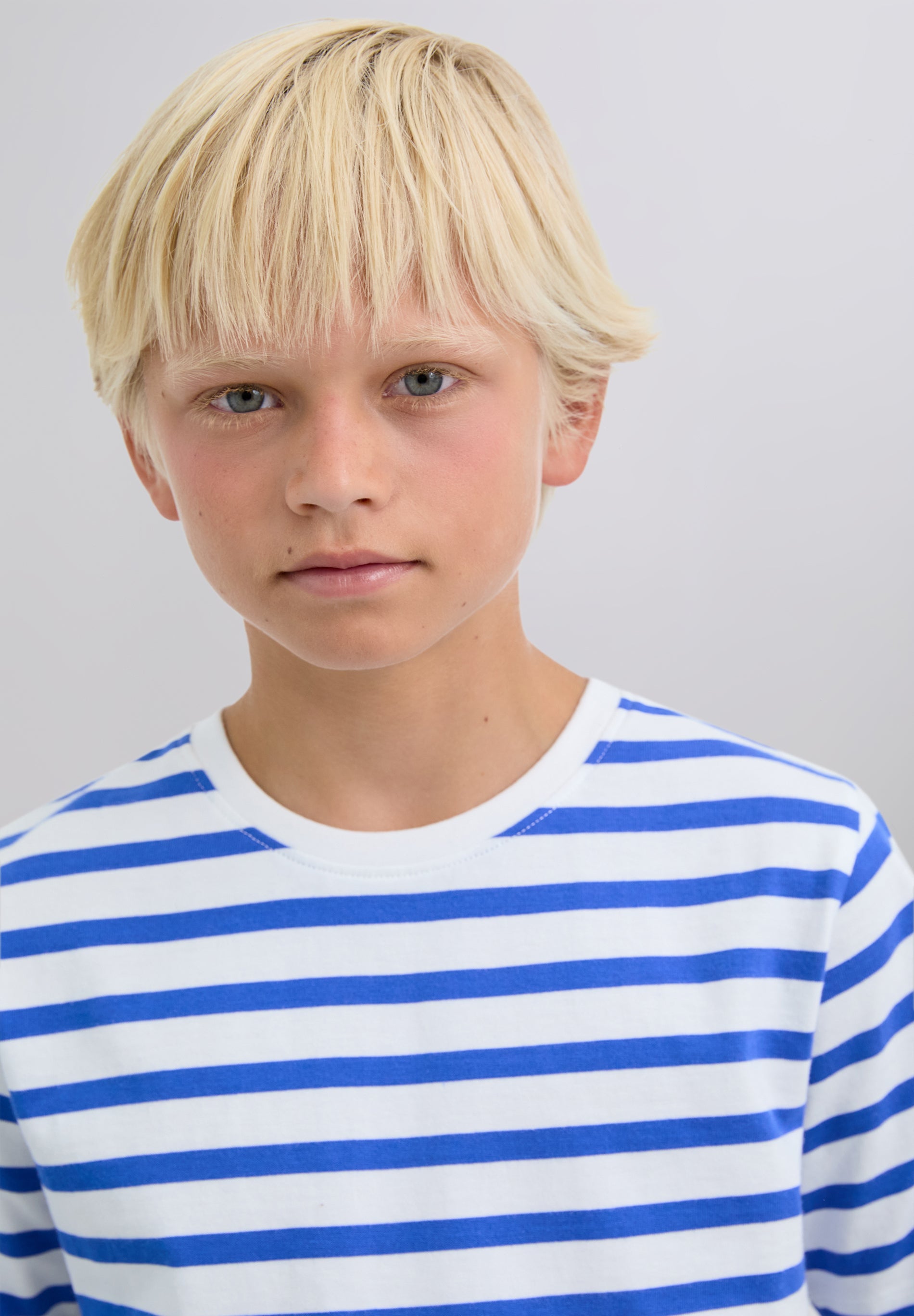 T-SHIRT ÀS RISCAS