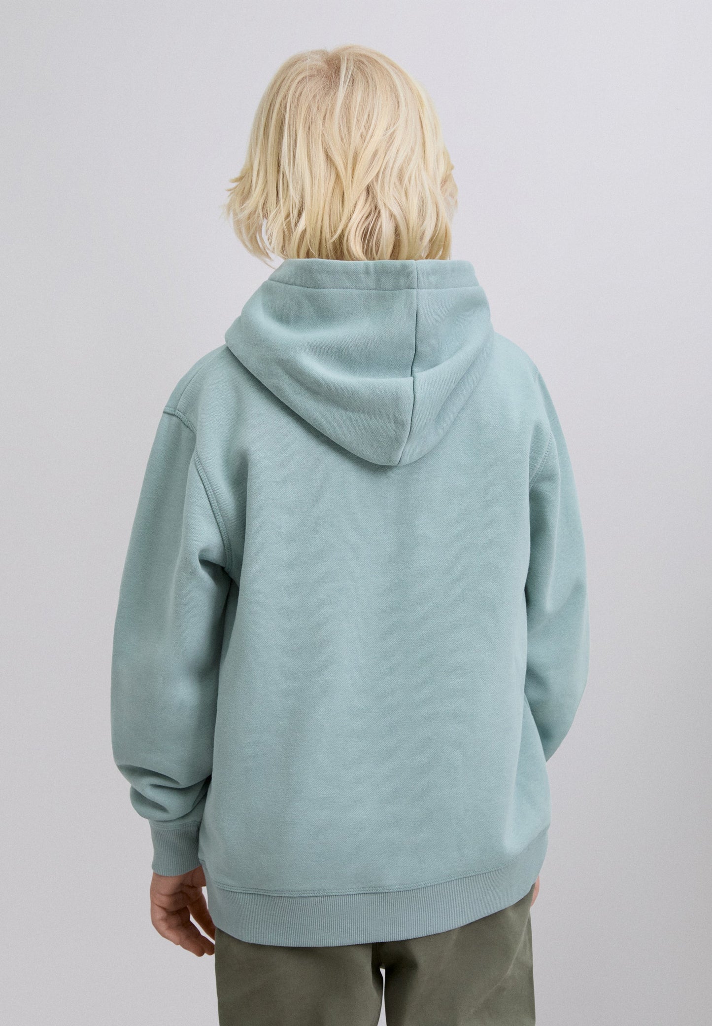 SWEATSHIRT COM CAPUZ E PADRÃO