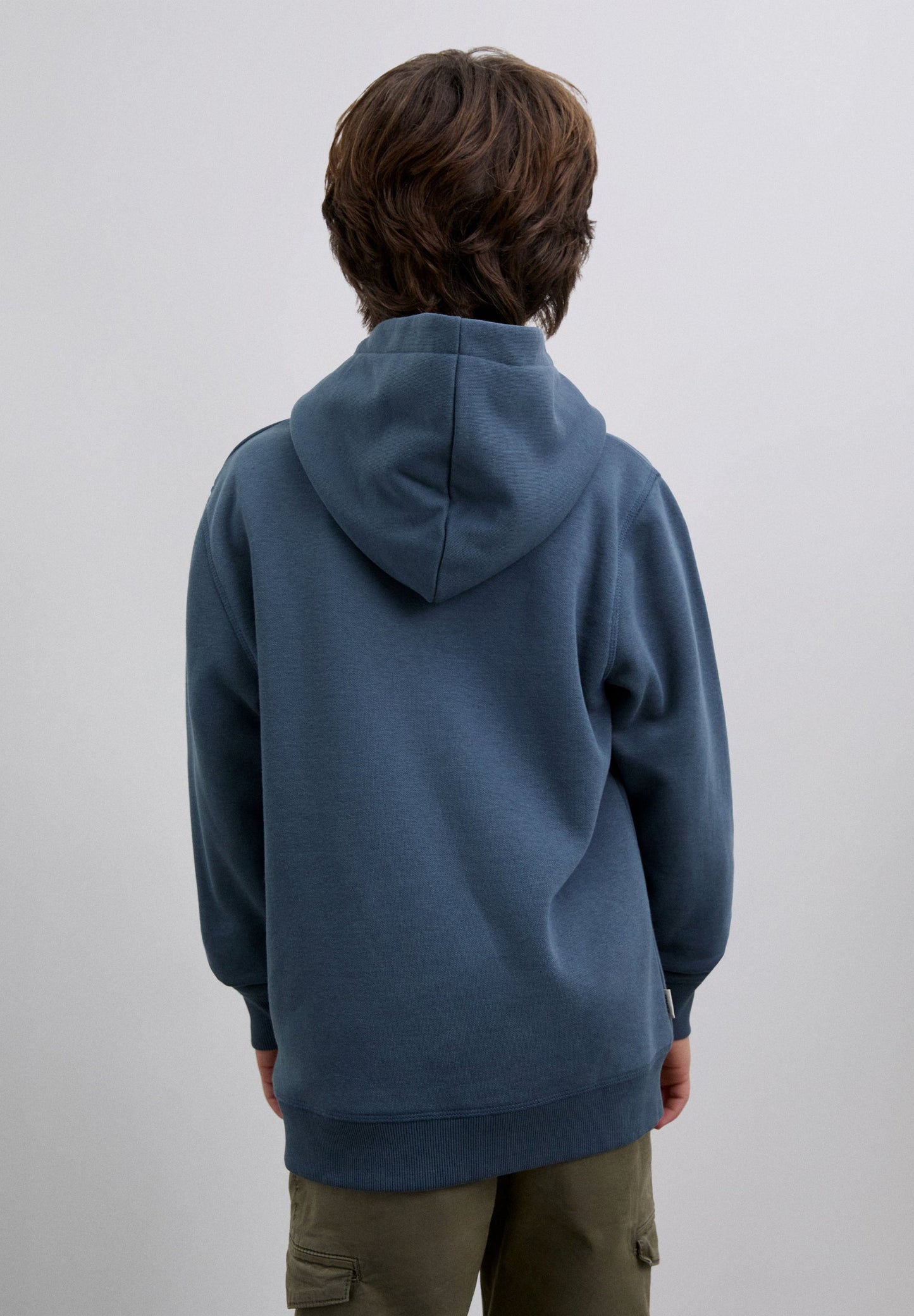 SWEATSHIRT COM CAPUZ E PADRÃO