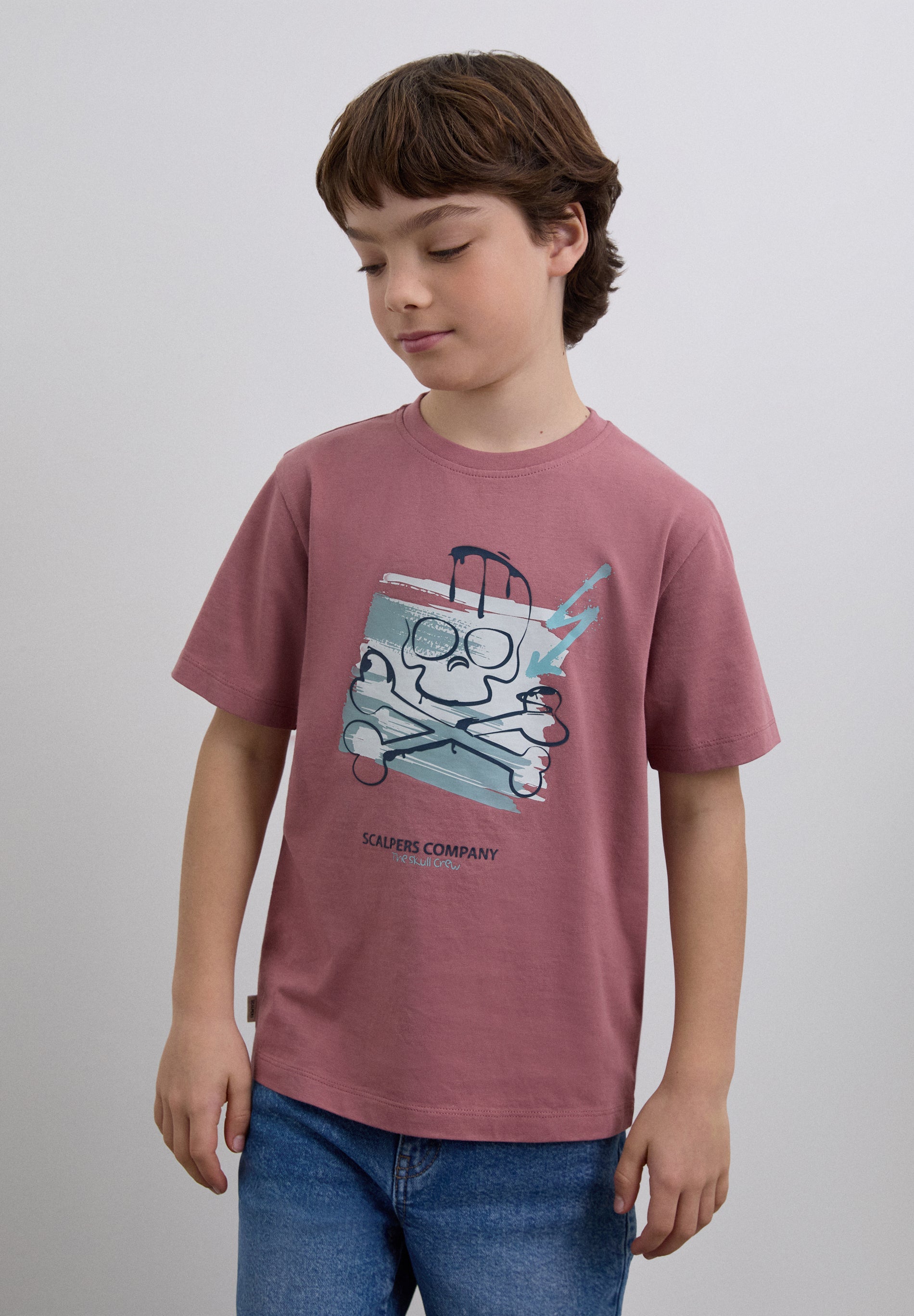 T-SHIRT COM PADRÃO DE LOGÓTIPO