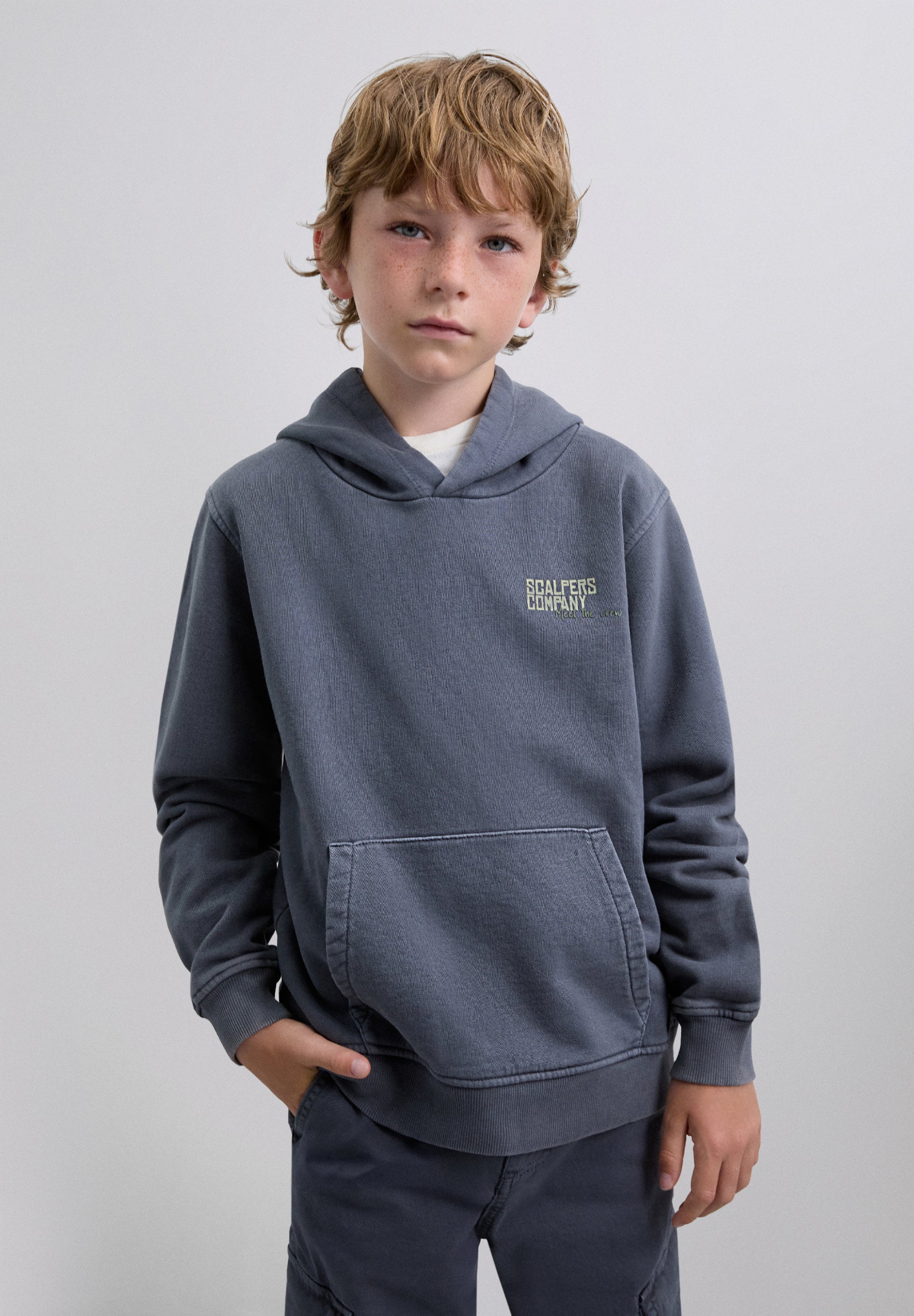SWEATSHIRT COM PADRÃO DE LOGÓTIPO