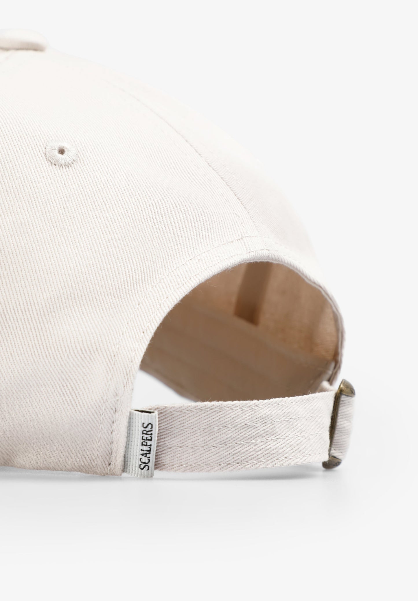 GORRA BORDADA CONTRASTE - Scalpers