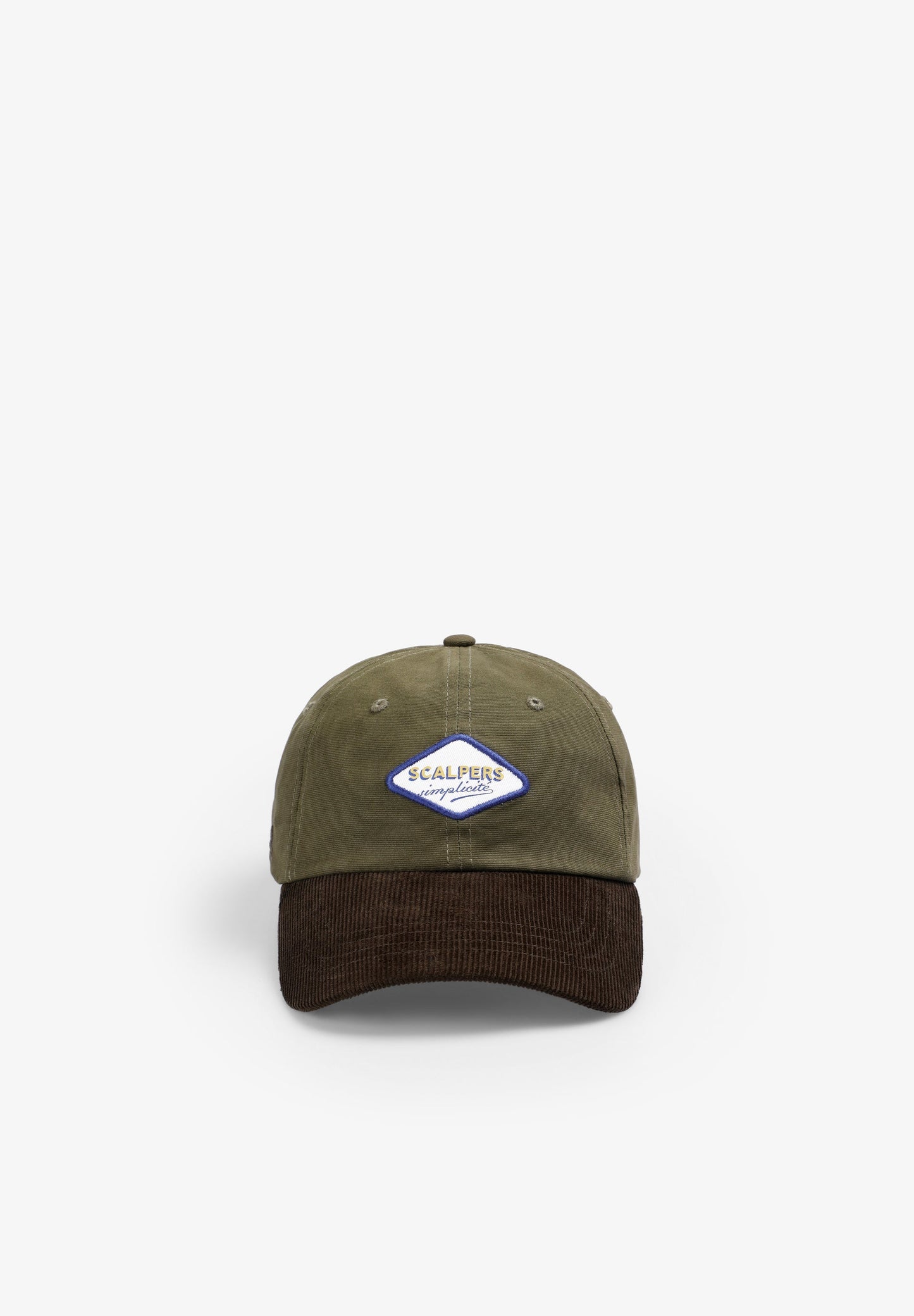 BONÉ DE BOMBAZINA CONTRASTE BORDADO