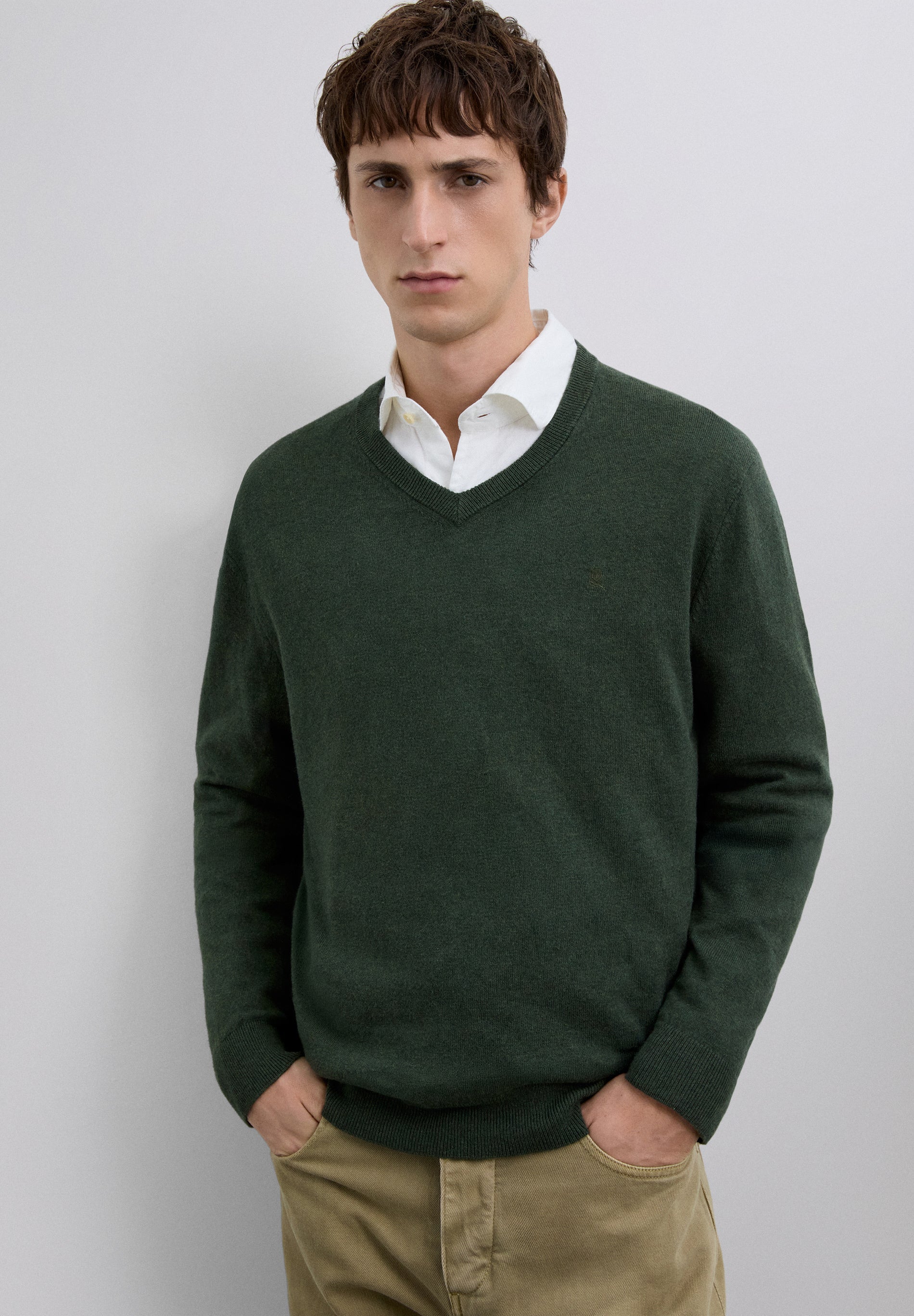 SWEATER DE DECOTE EM V COM CAXEMIRA
