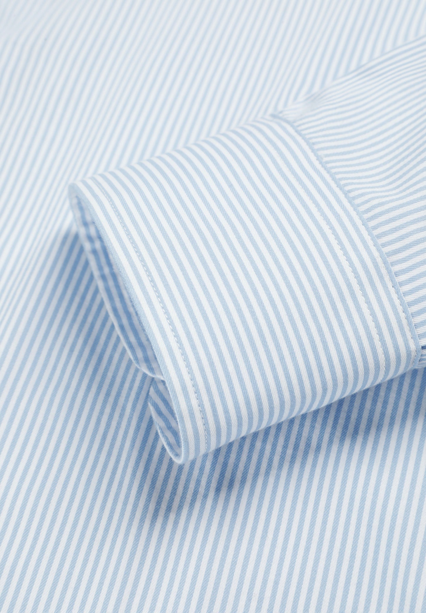 CAMISA ÀS RISCAS EM ALGODÃO