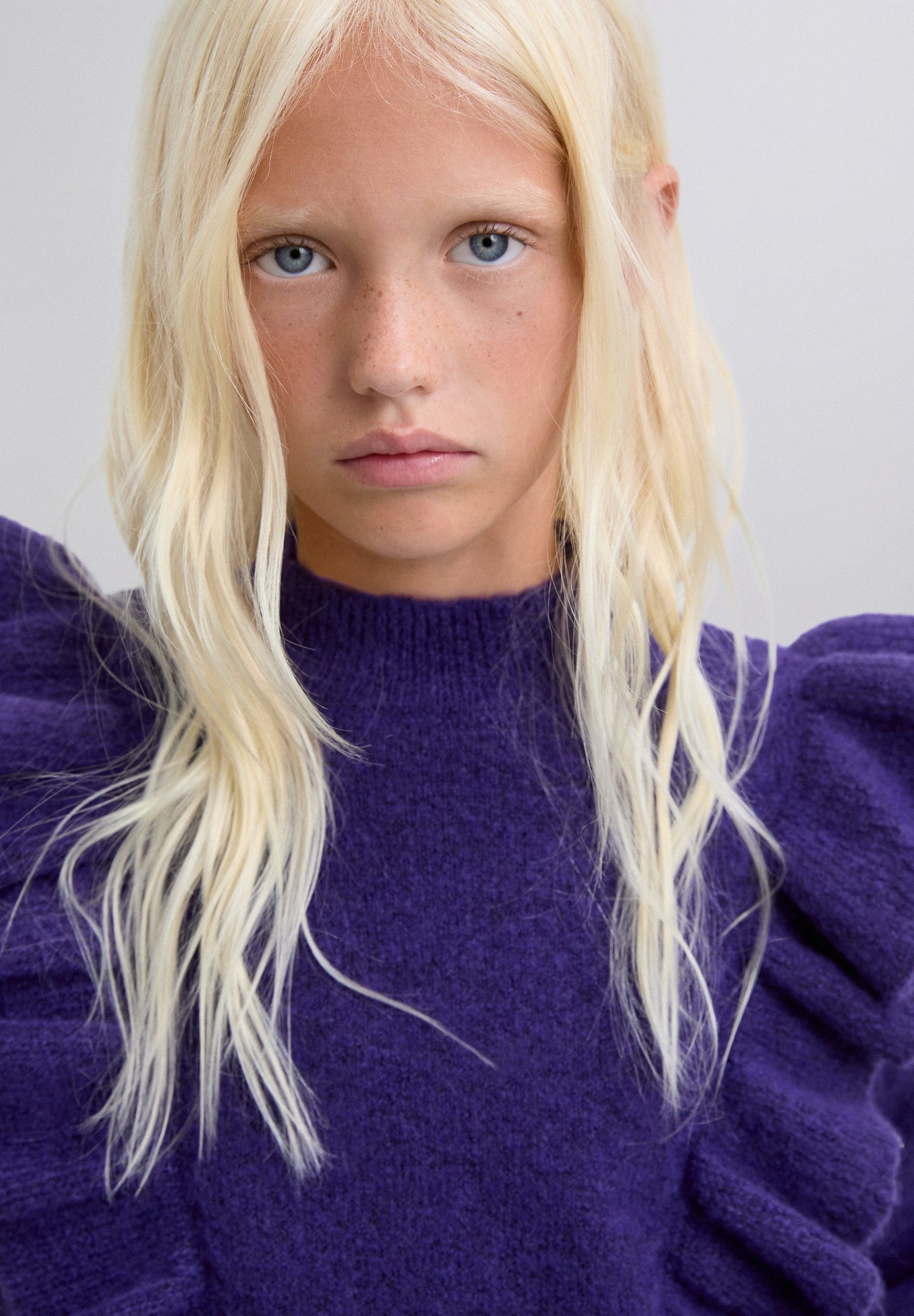 SWEATER COM FOLHOS