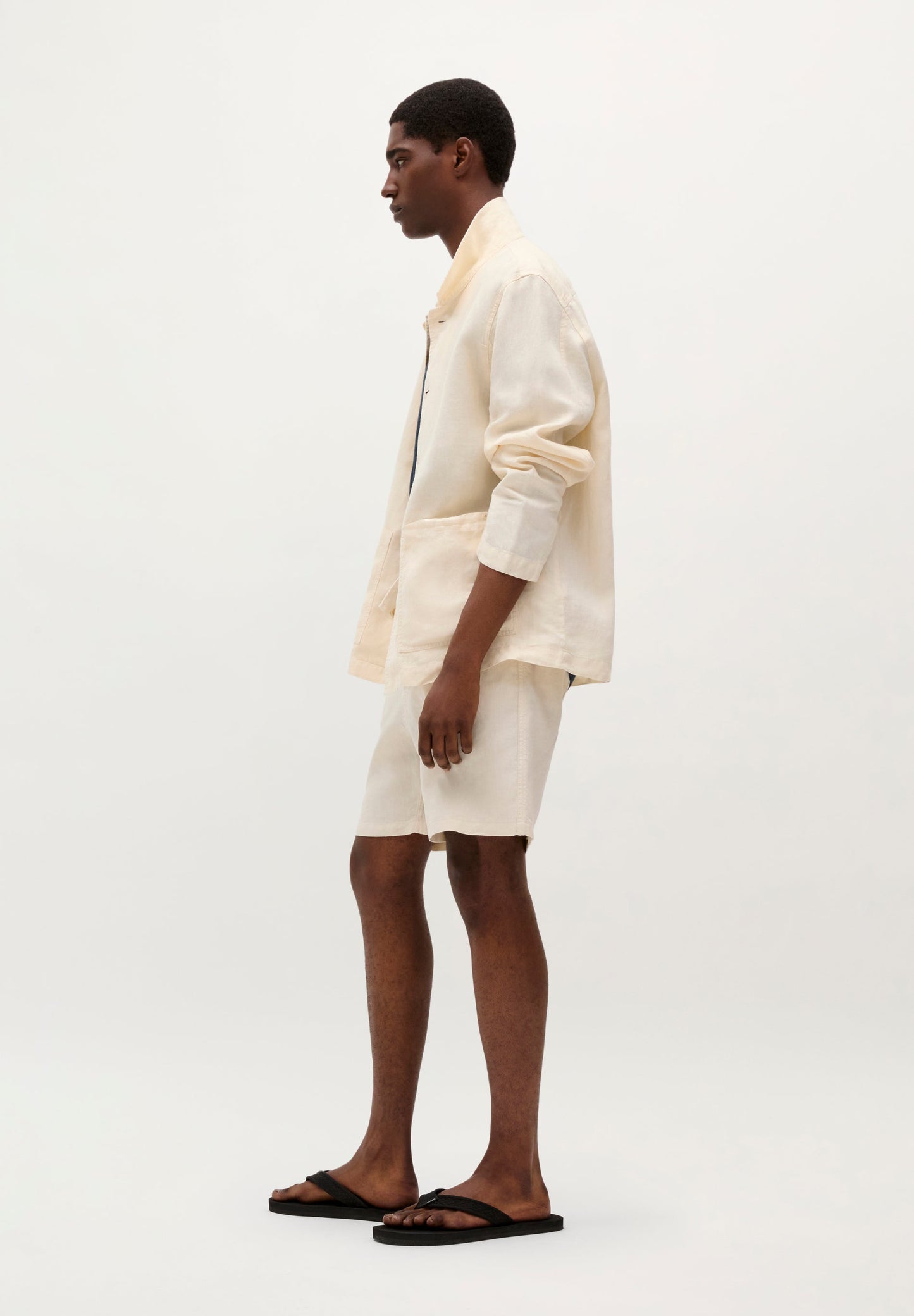 T-SHIRT BÁSICA EM LINHO