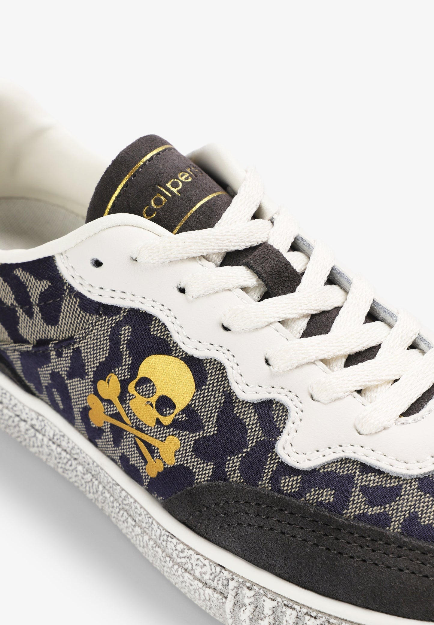 SAPATILHAS COM SKULL E ESTAMPADO ANIMAL
