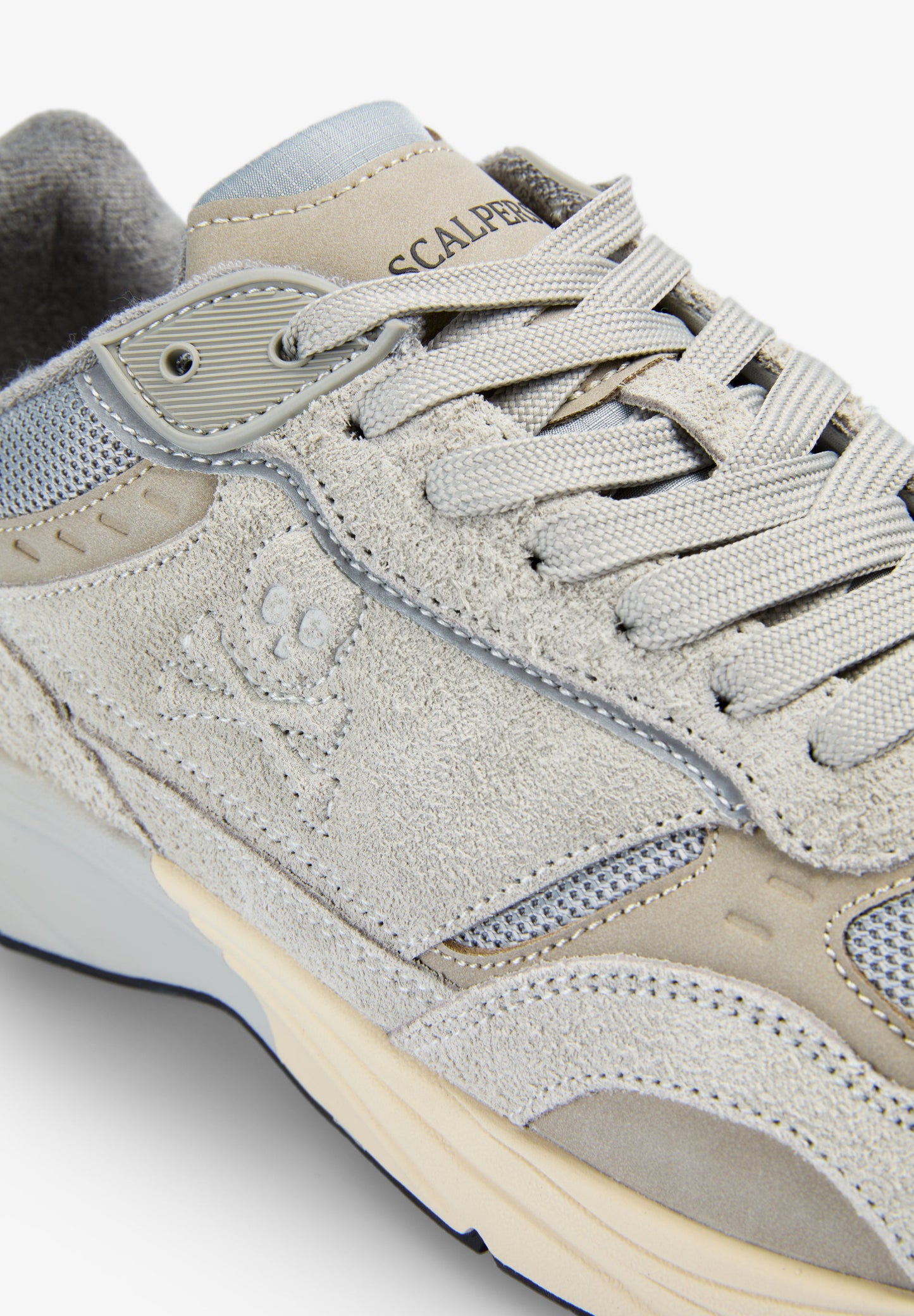 SAPATILHAS DE CAMURÇA SOLA DESPORTIVA