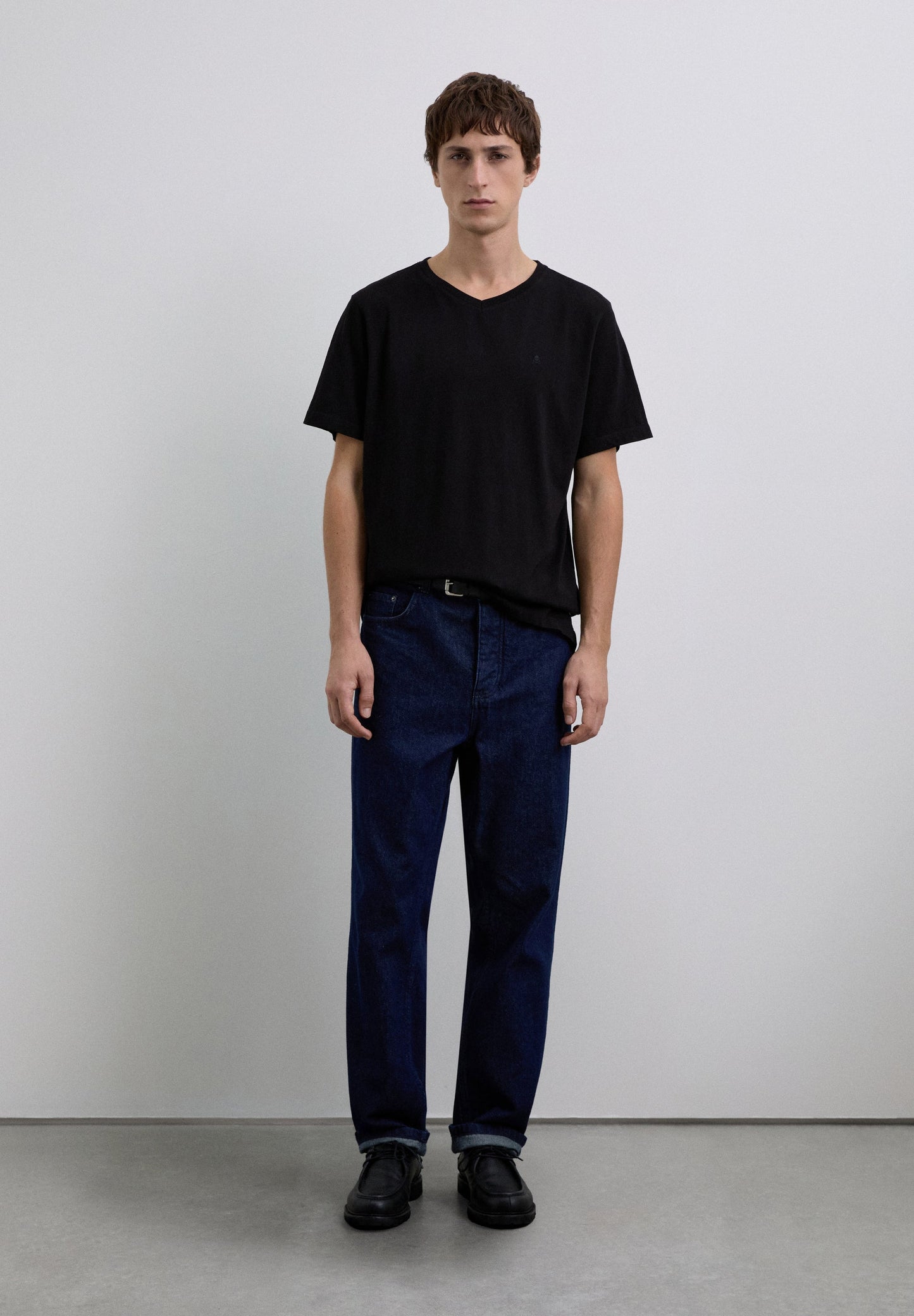 T-SHIRT CAVEIRA BORDADA