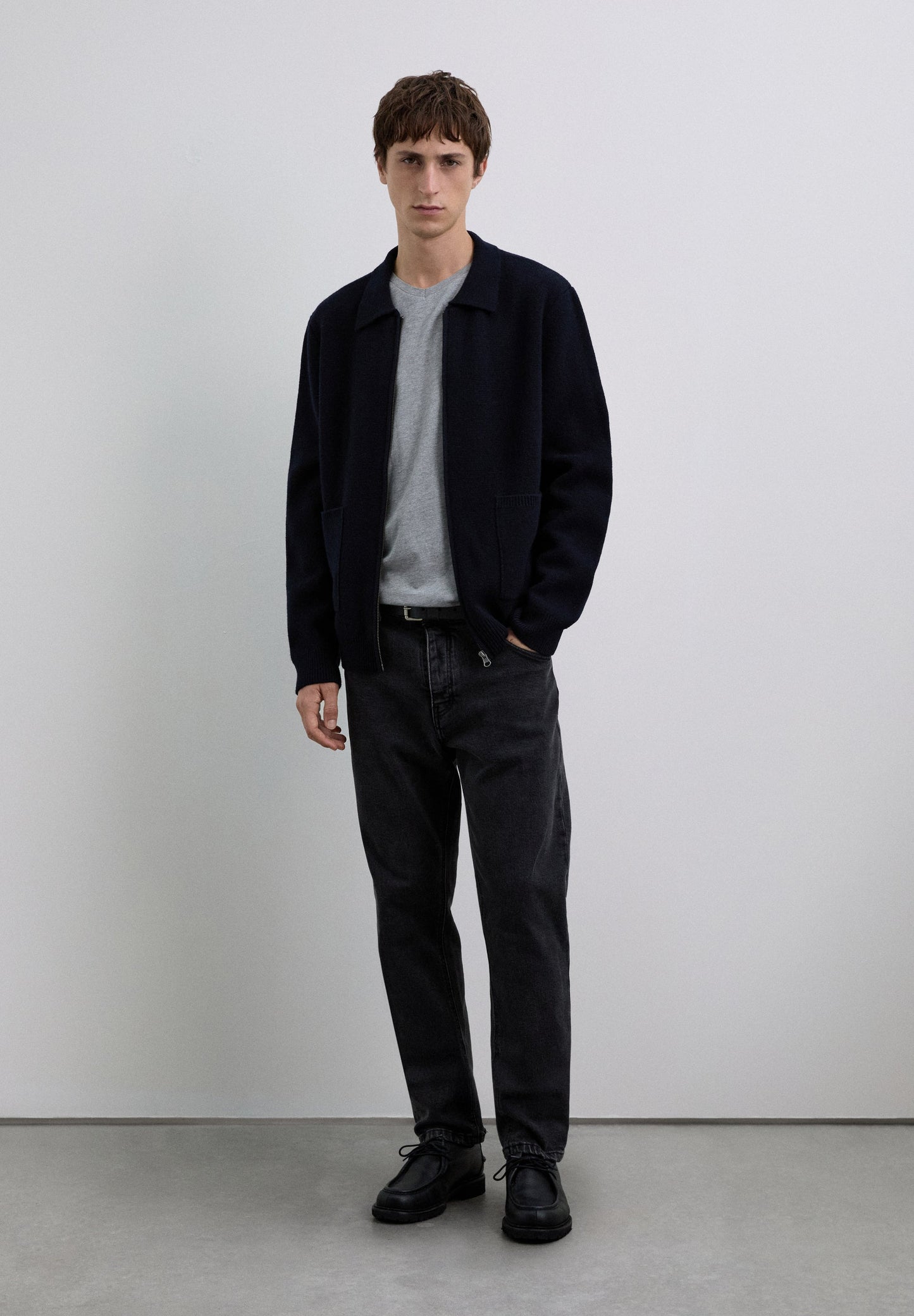 T-SHIRT CAVEIRA BORDADA