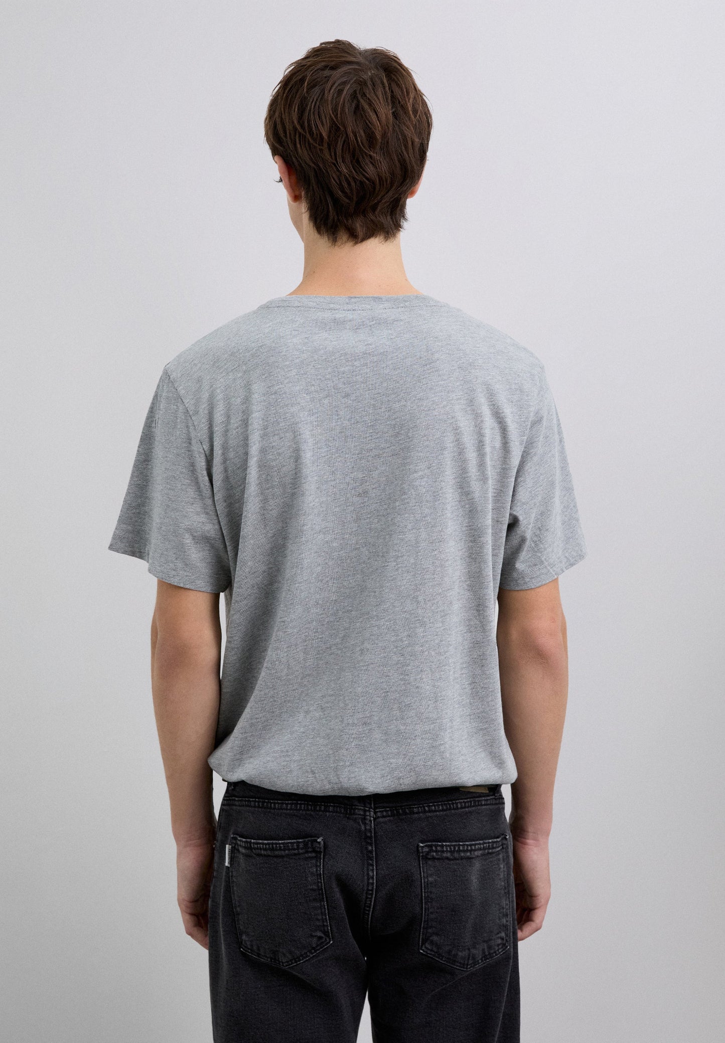 T-SHIRT CAVEIRA BORDADA